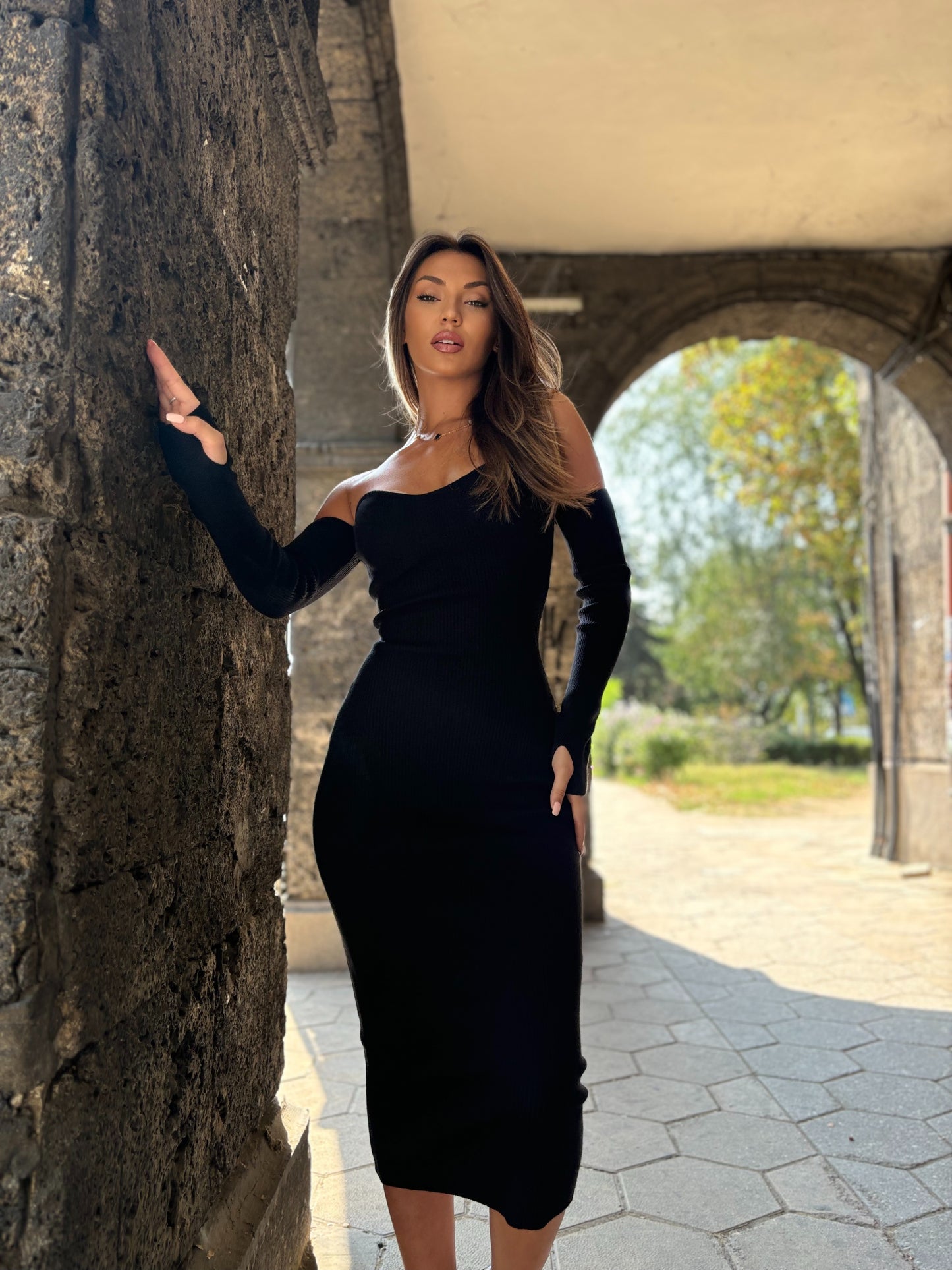 Milas midi dress made of tight rips
