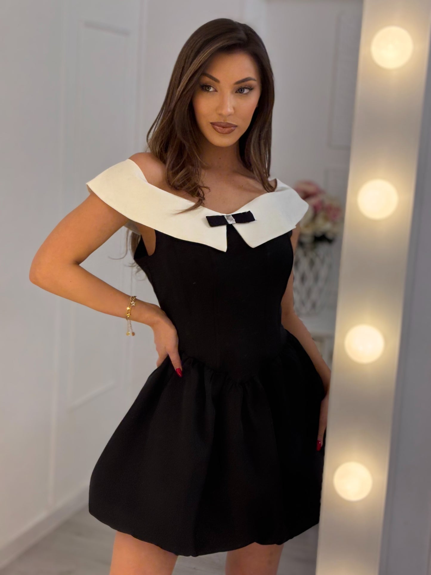Рокля Francheska с голи рамене