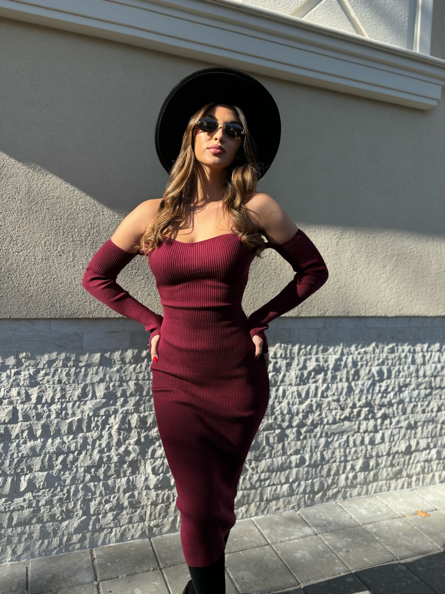 Milas midi dress made of tight rips