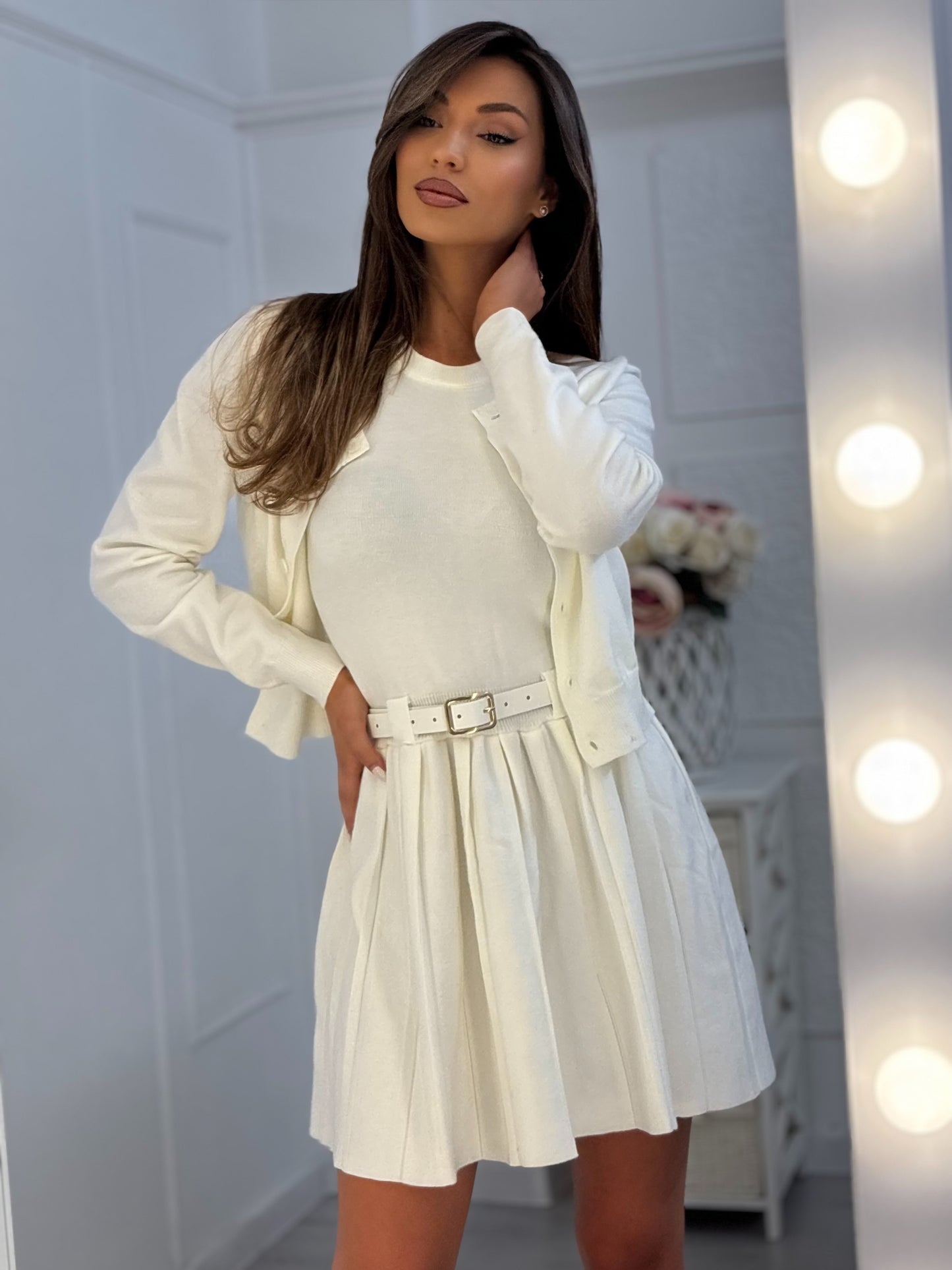 Рокля Bella с колан и жилетка