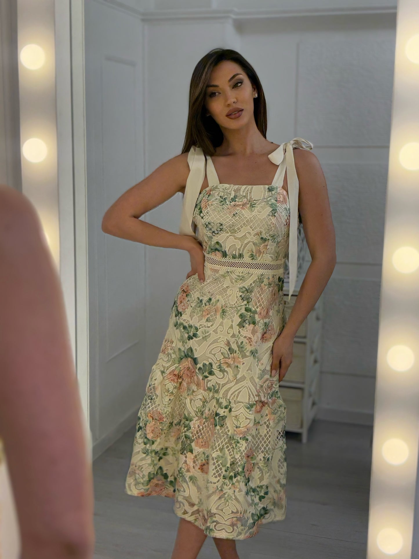 Дантелена рокля Malinda