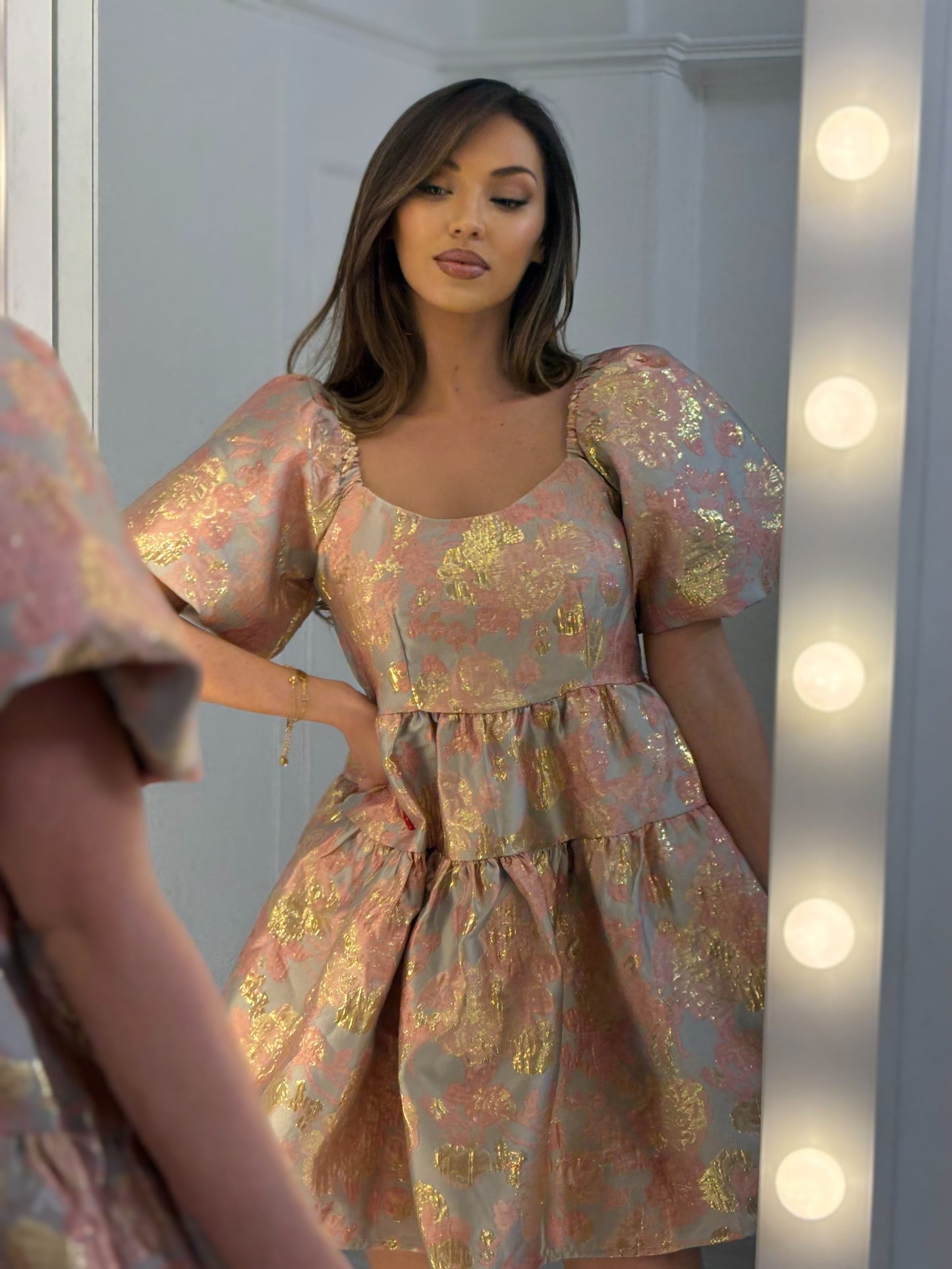 Glamour dress with gold effect