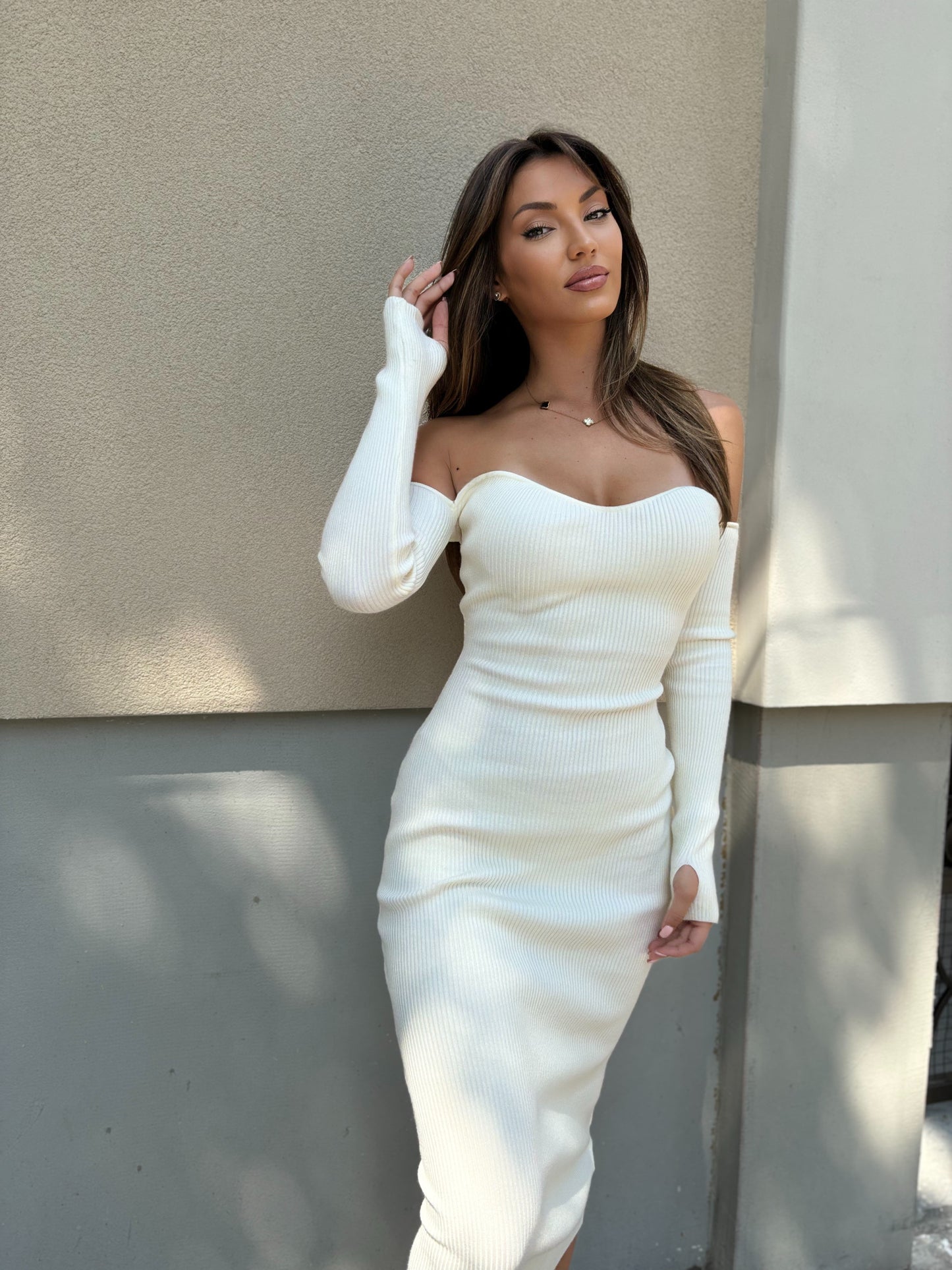 Milas midi dress made of tight rips