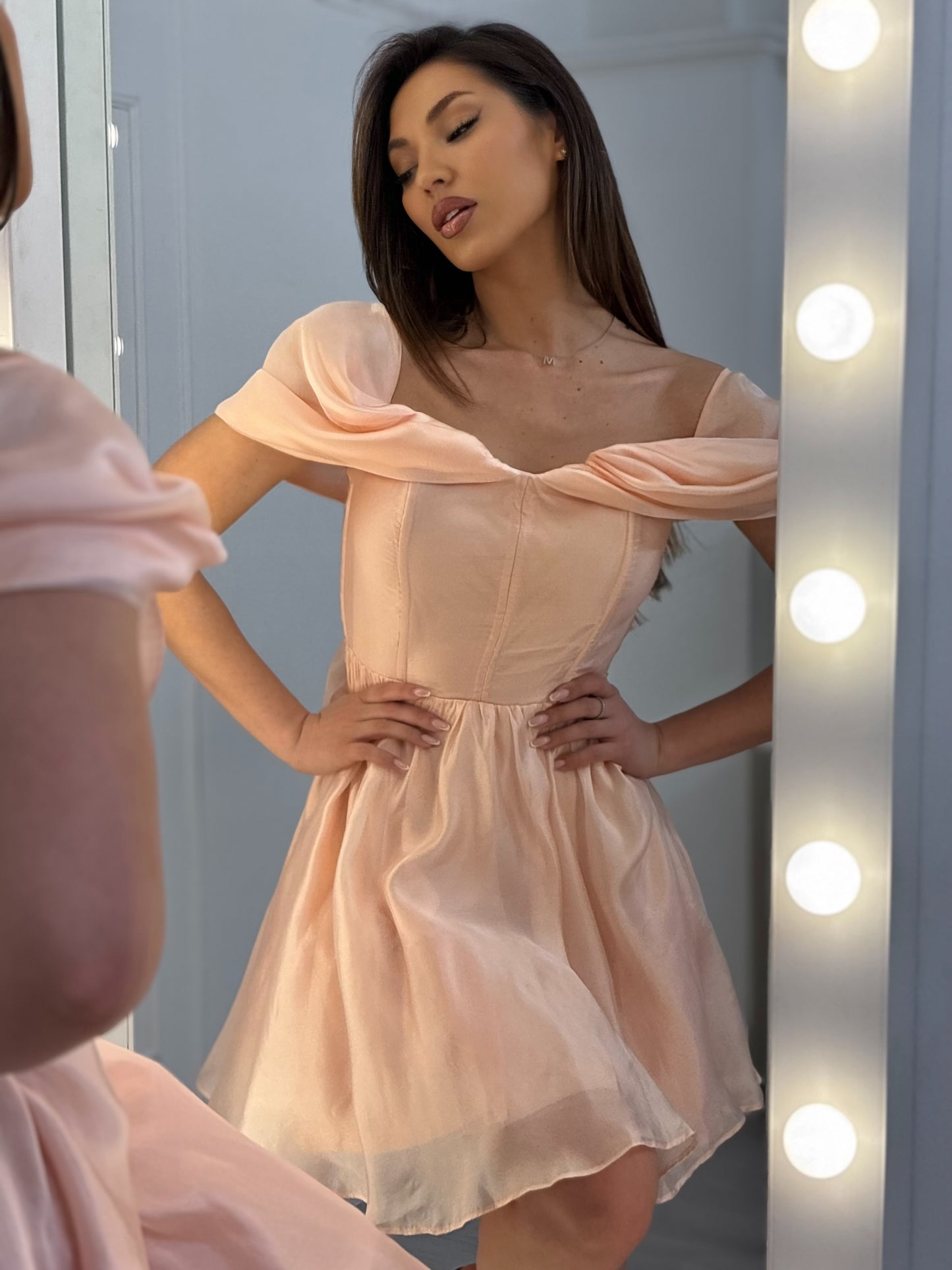 Рокля Fabulous изкуствена коприна