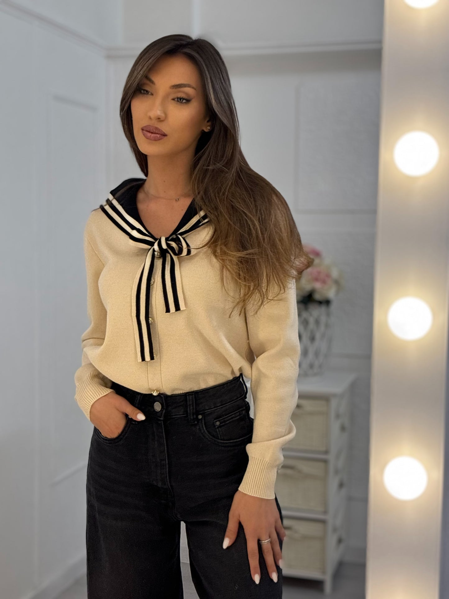 Пуловер Marina с яка