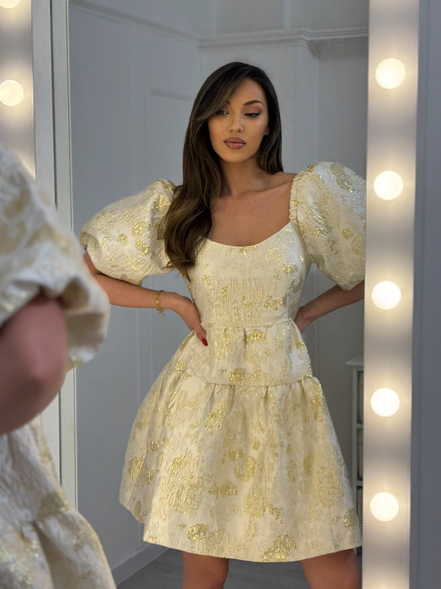 Glamour dress with gold effect