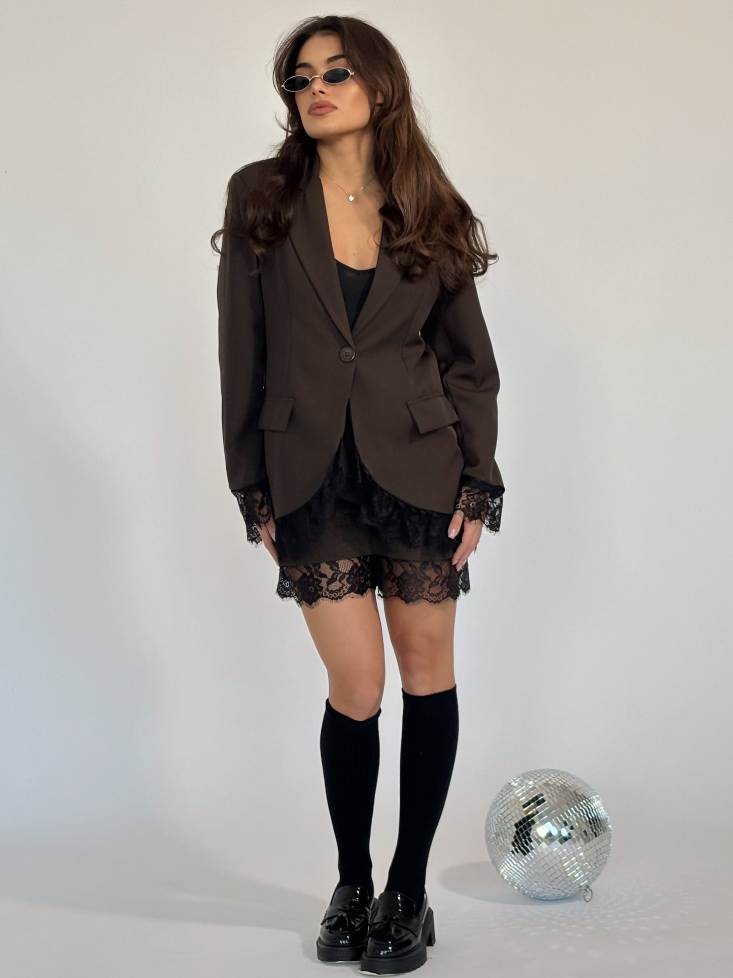 Комплект Shannan от панталон и сако с дантела