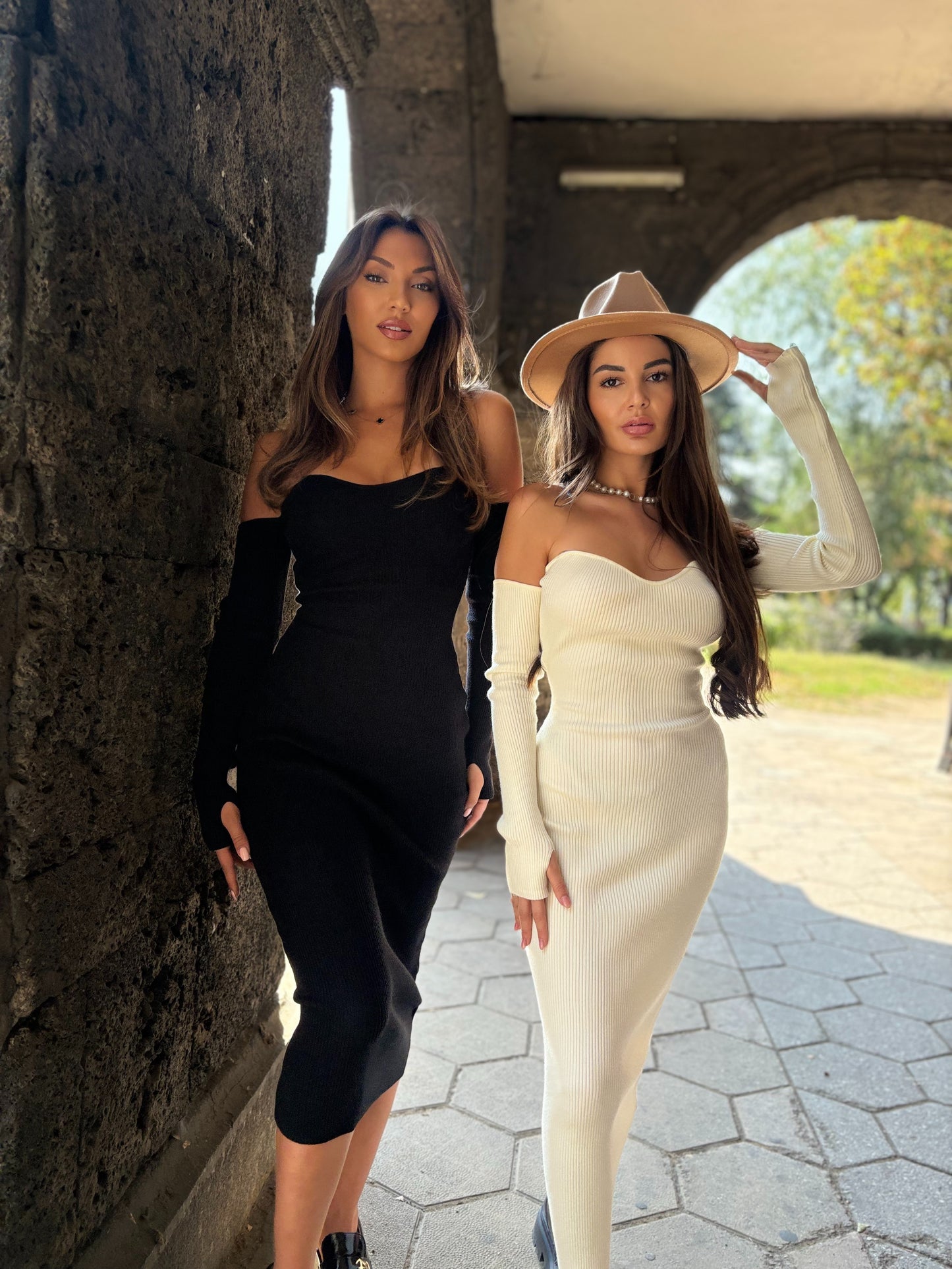 Milas midi dress made of tight rips