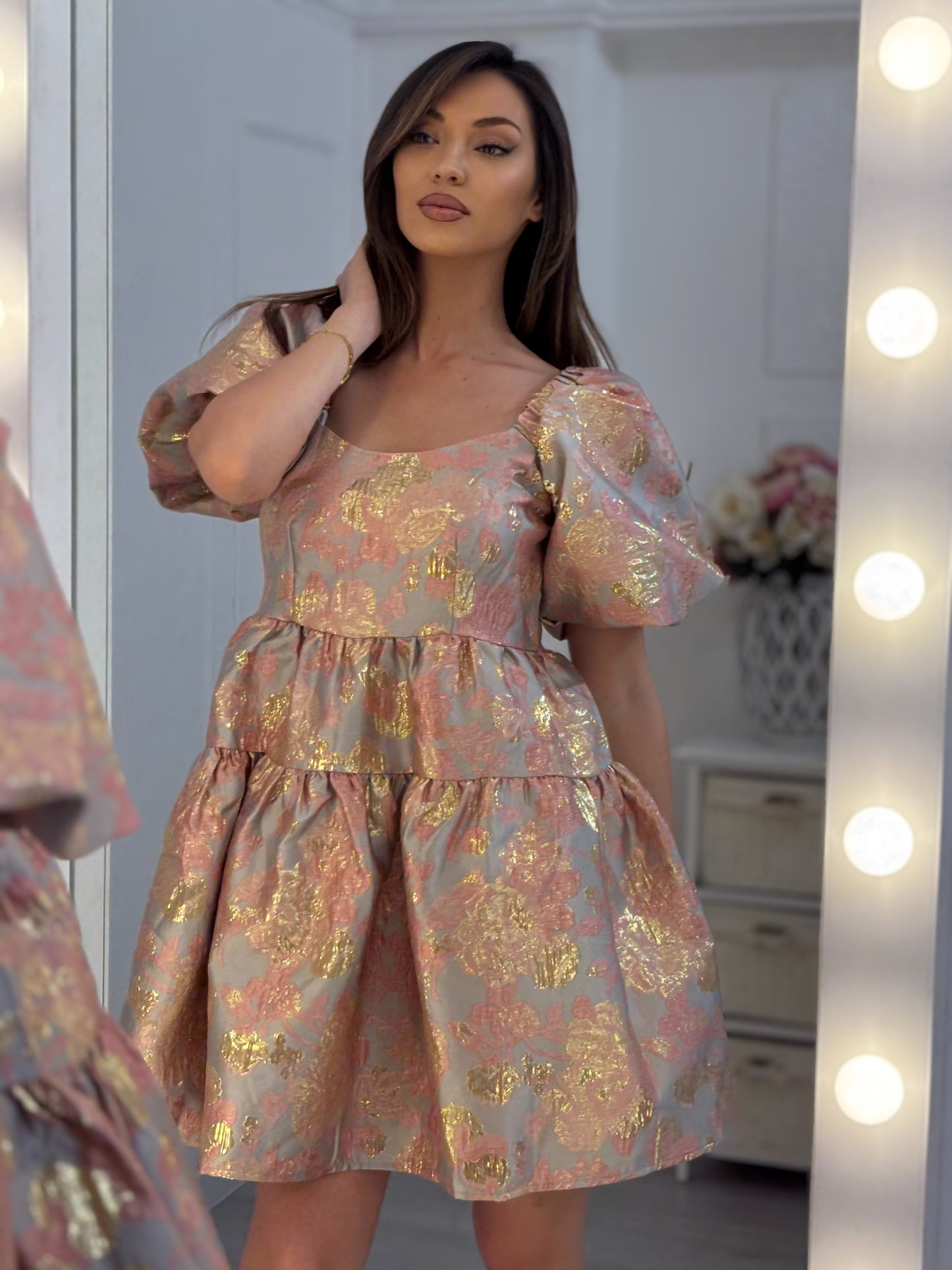 Glamour dress with gold effect