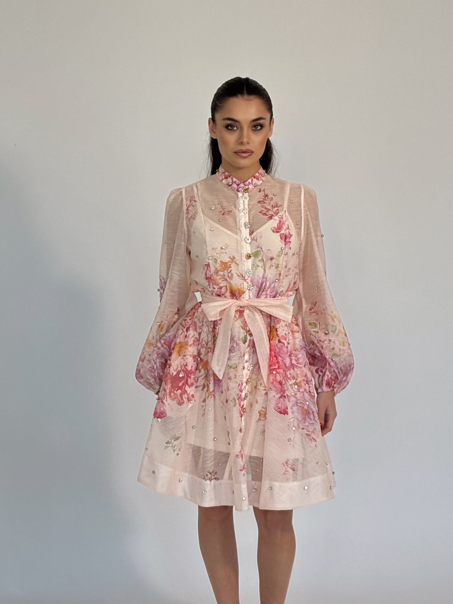 Рокля Liticy с камъни