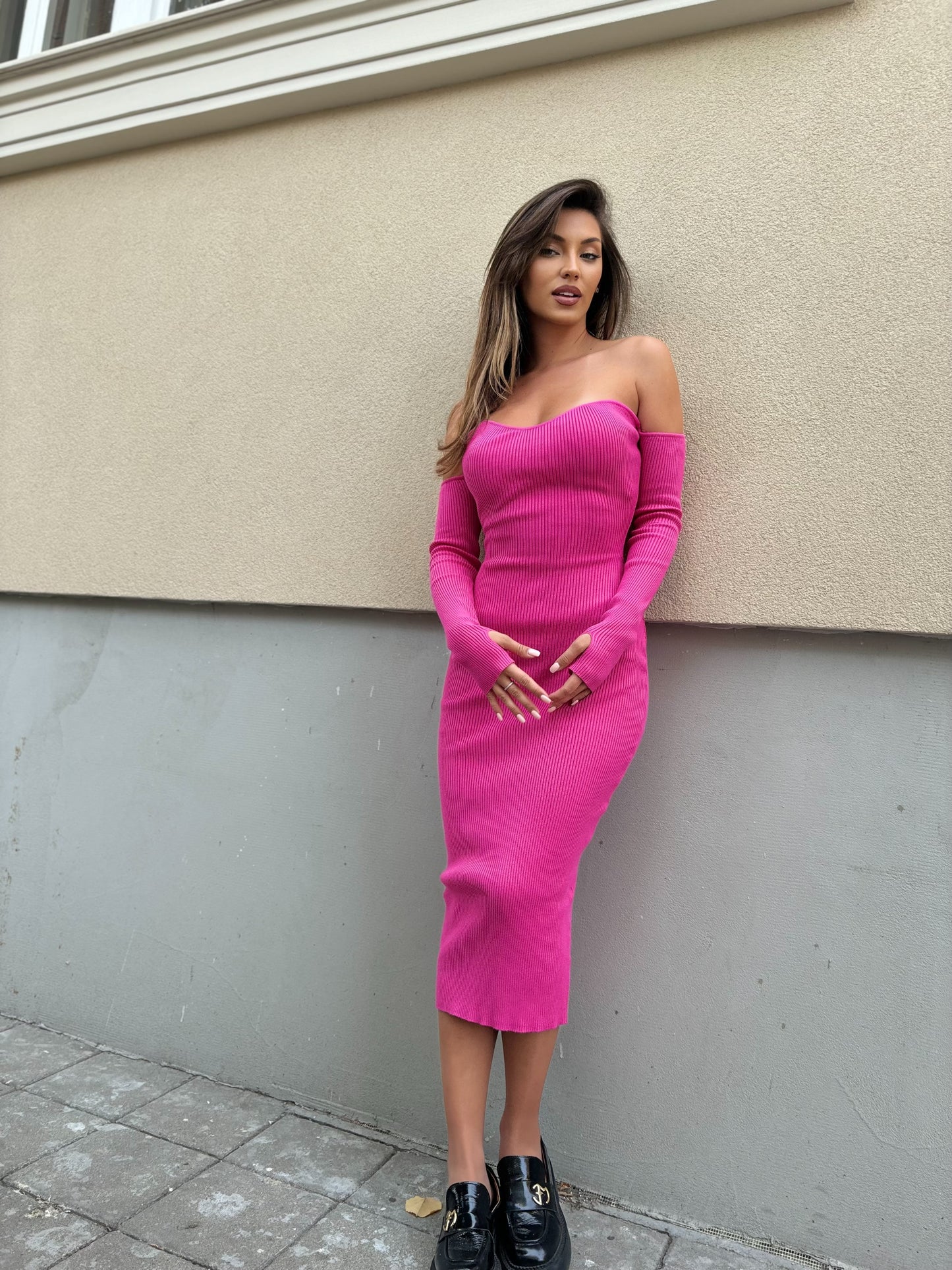 Milas midi dress made of tight rips