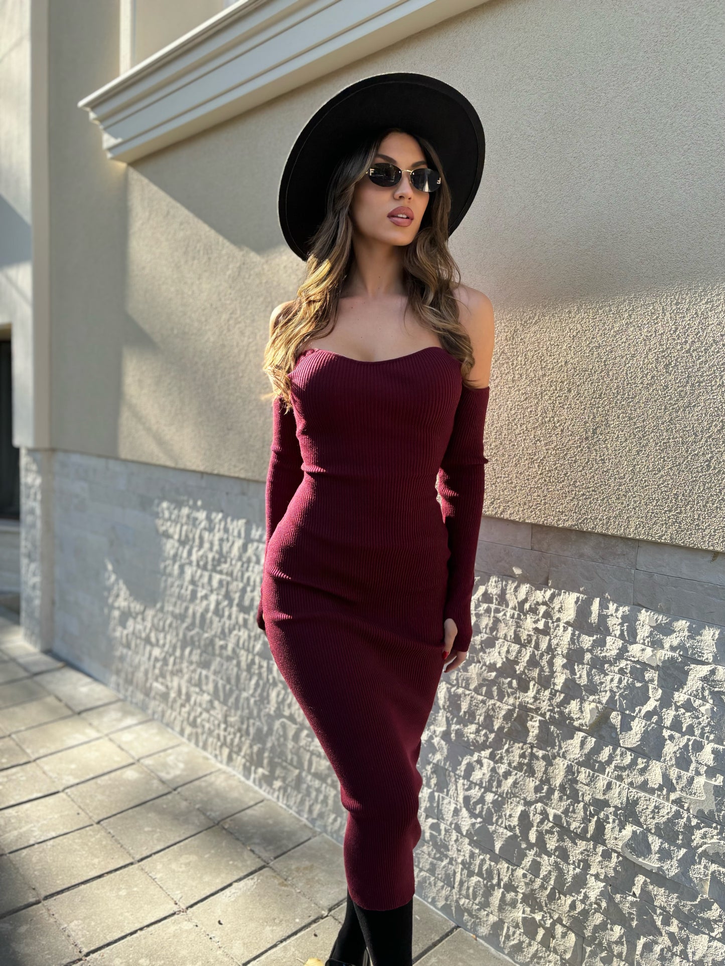 Milas midi dress made of tight rips