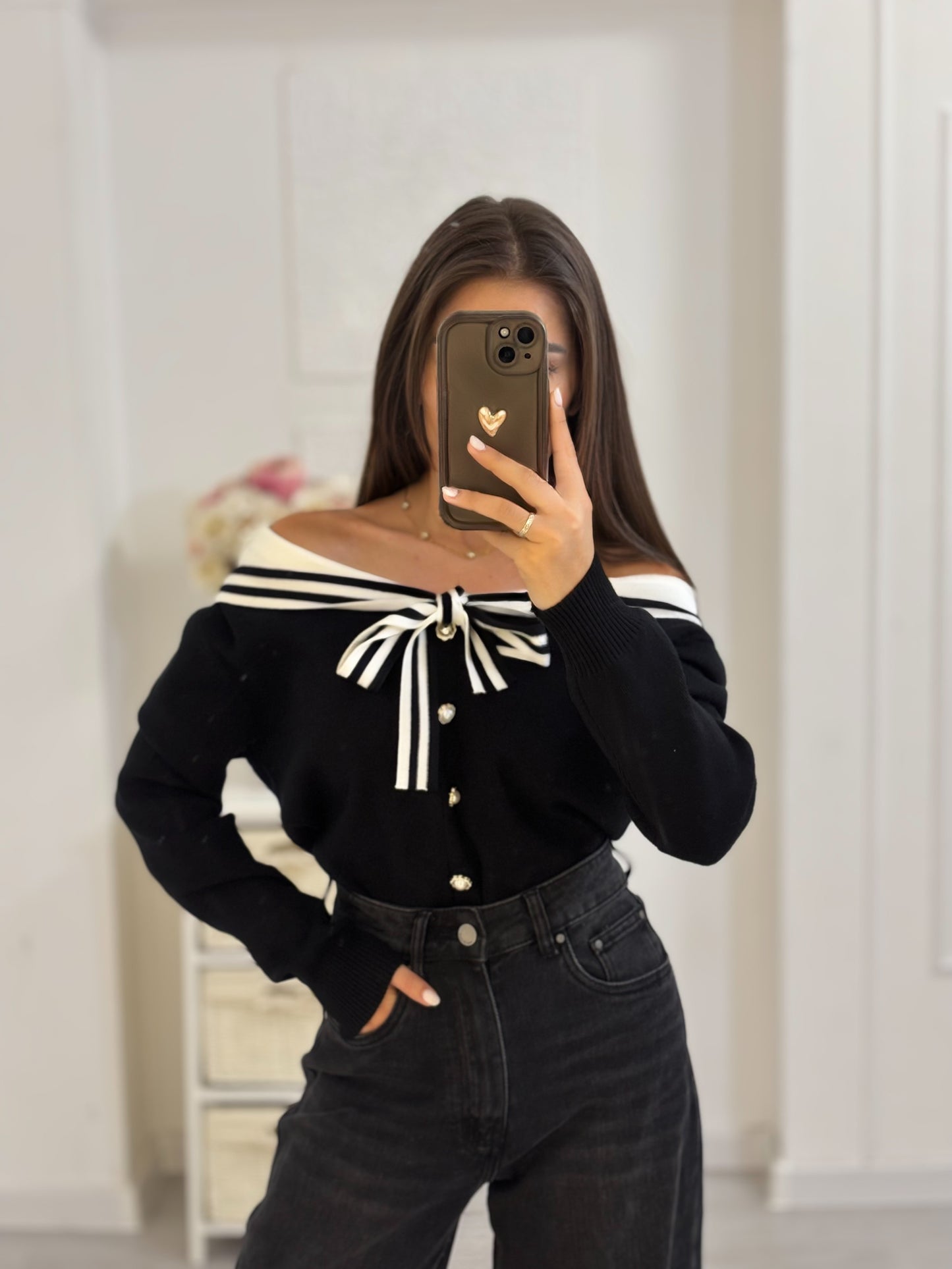 Пуловер Marina с яка