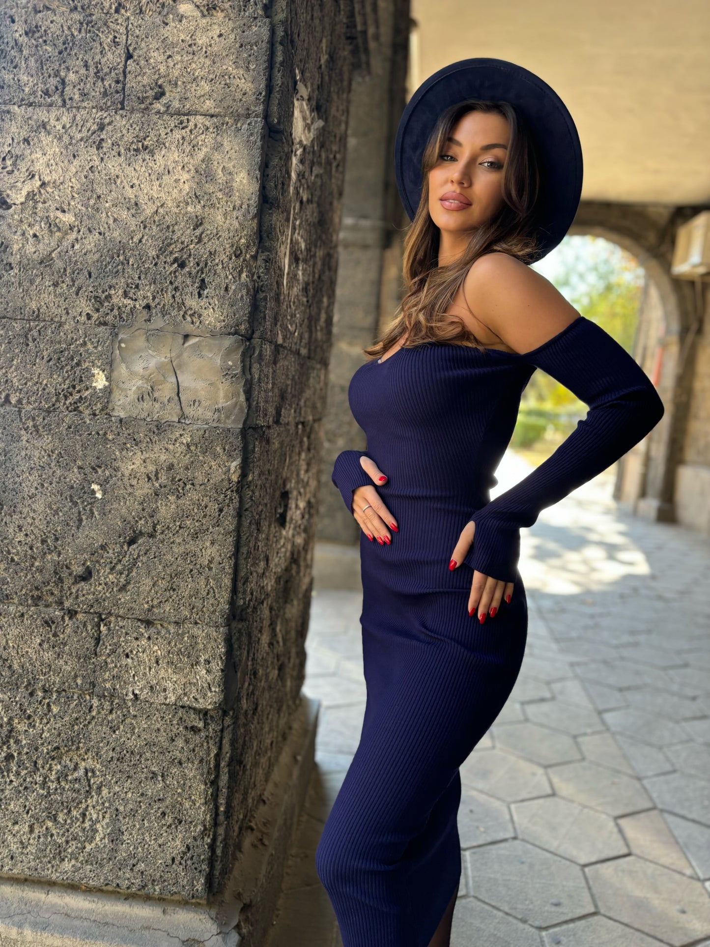 Milas midi dress made of tight rips