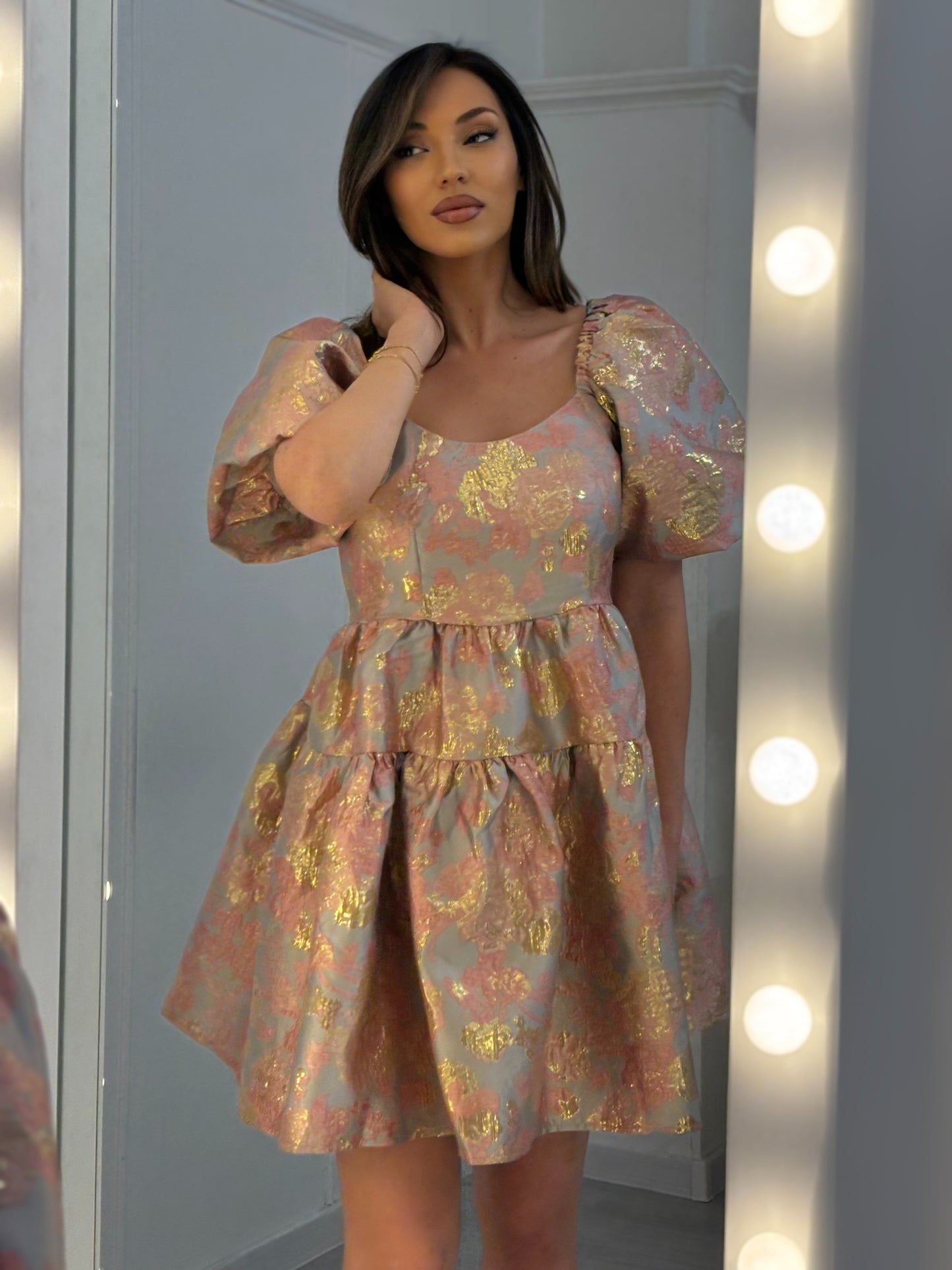 Glamour dress with gold effect