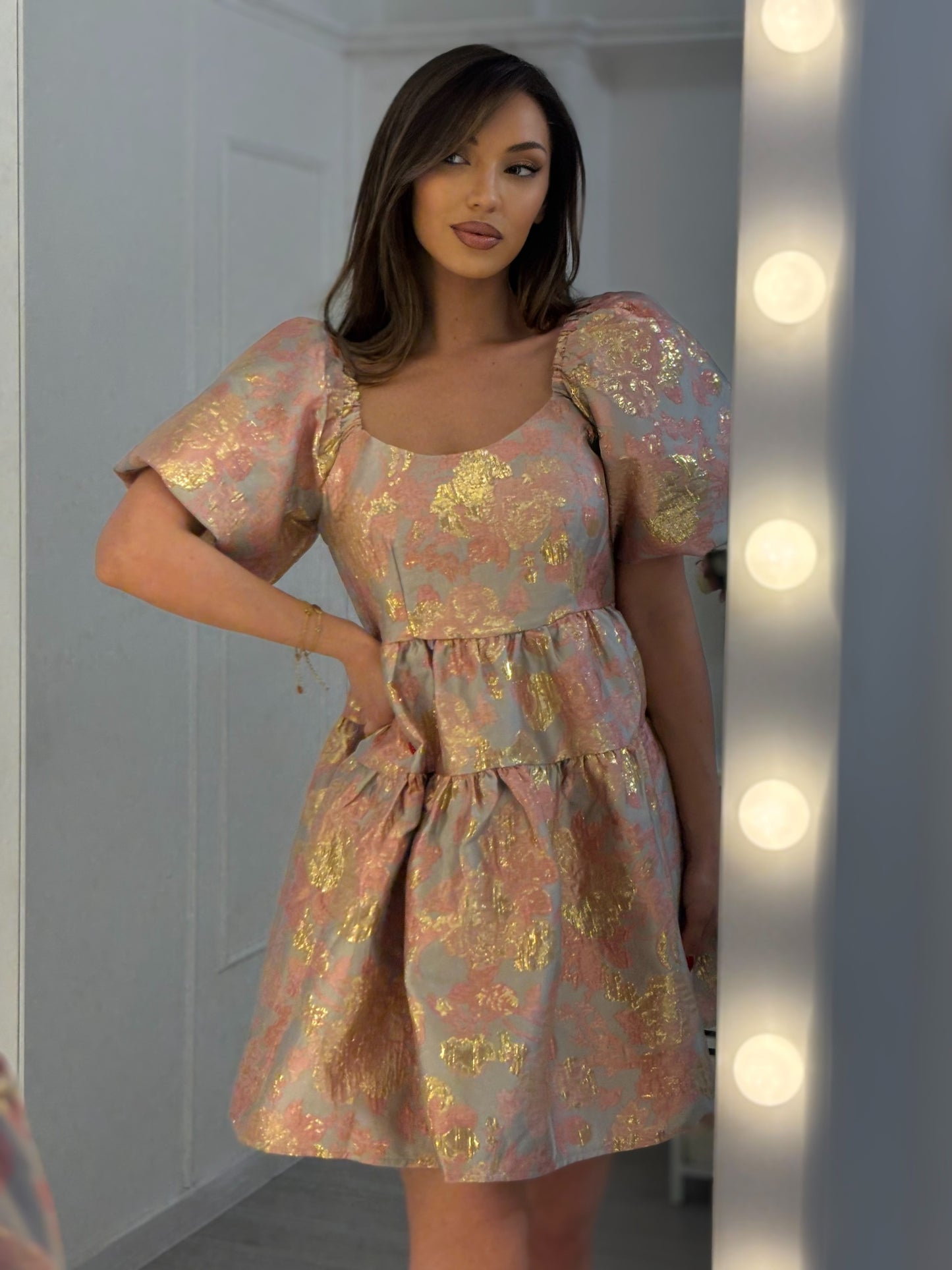 Glamour dress with gold effect