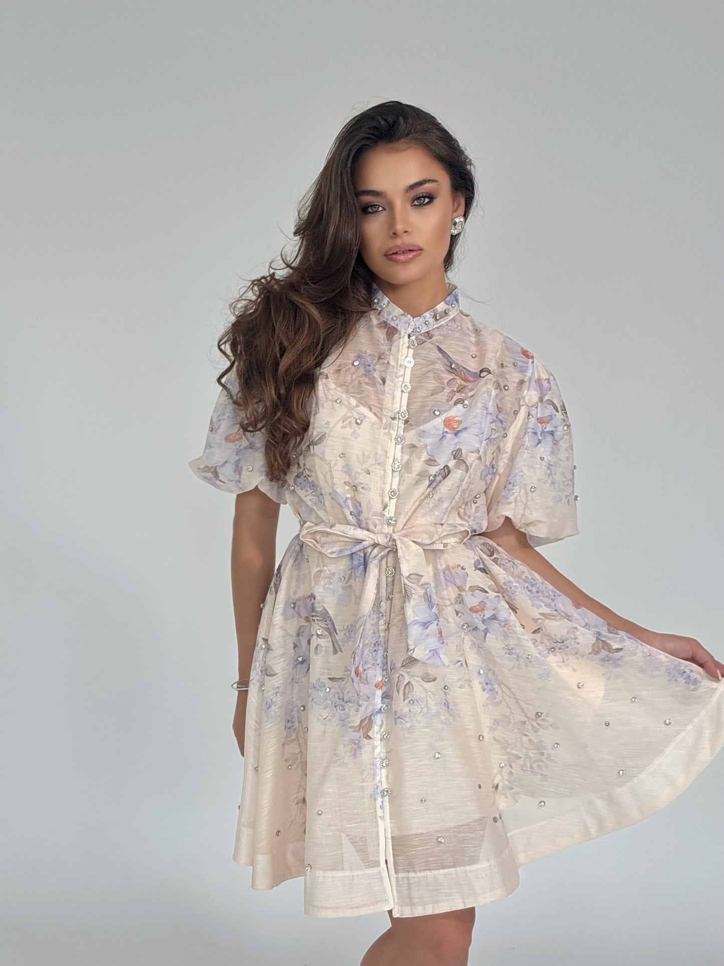 Рокля Briana с кристални камъни