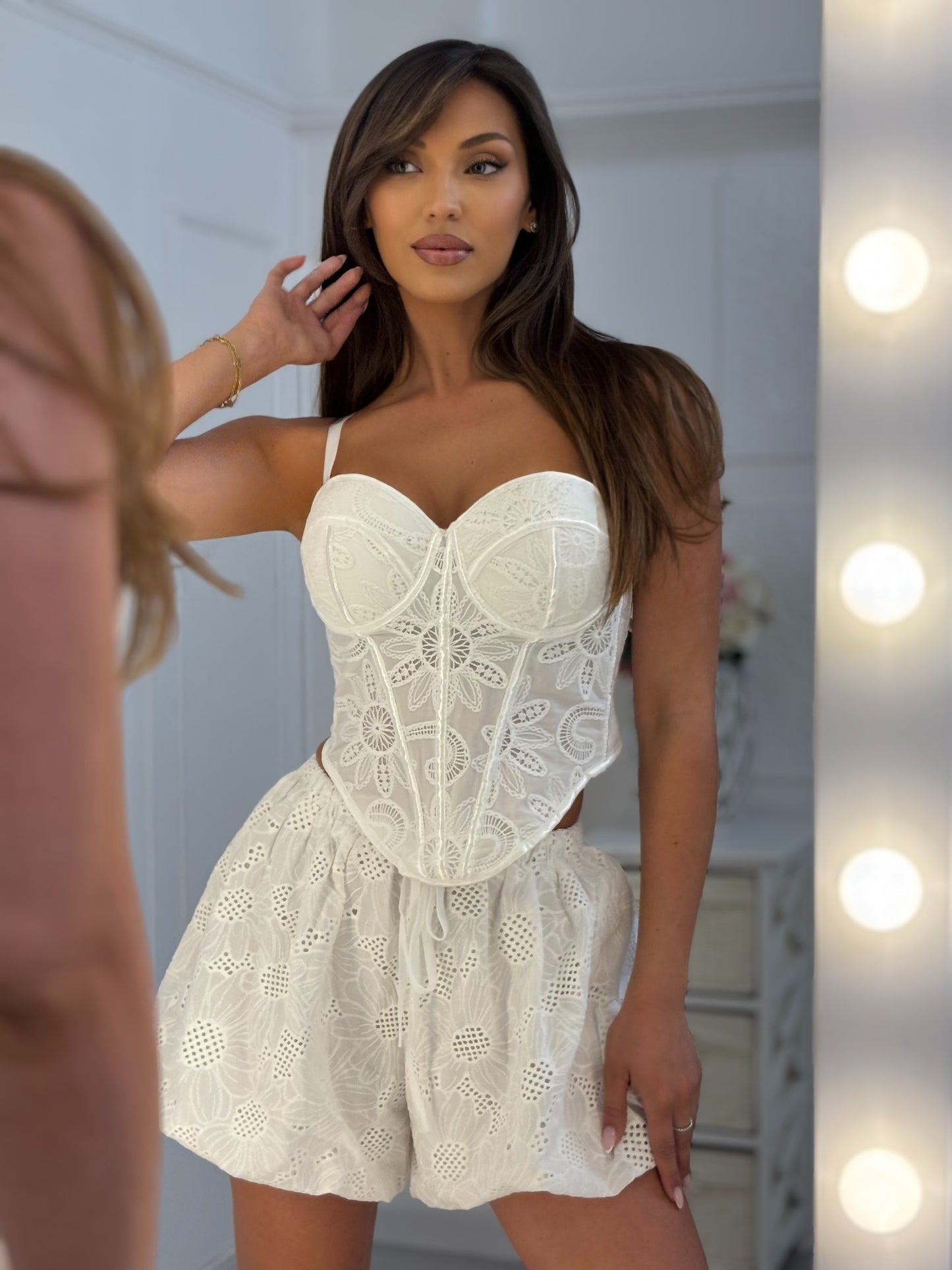 Vella lace corset with hard cups