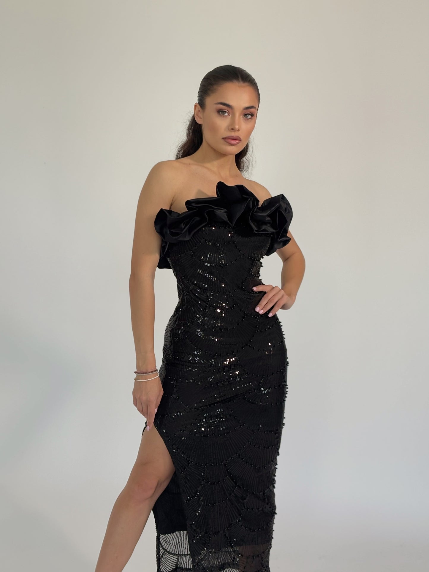 Рокля Arielle с пайети и харбали