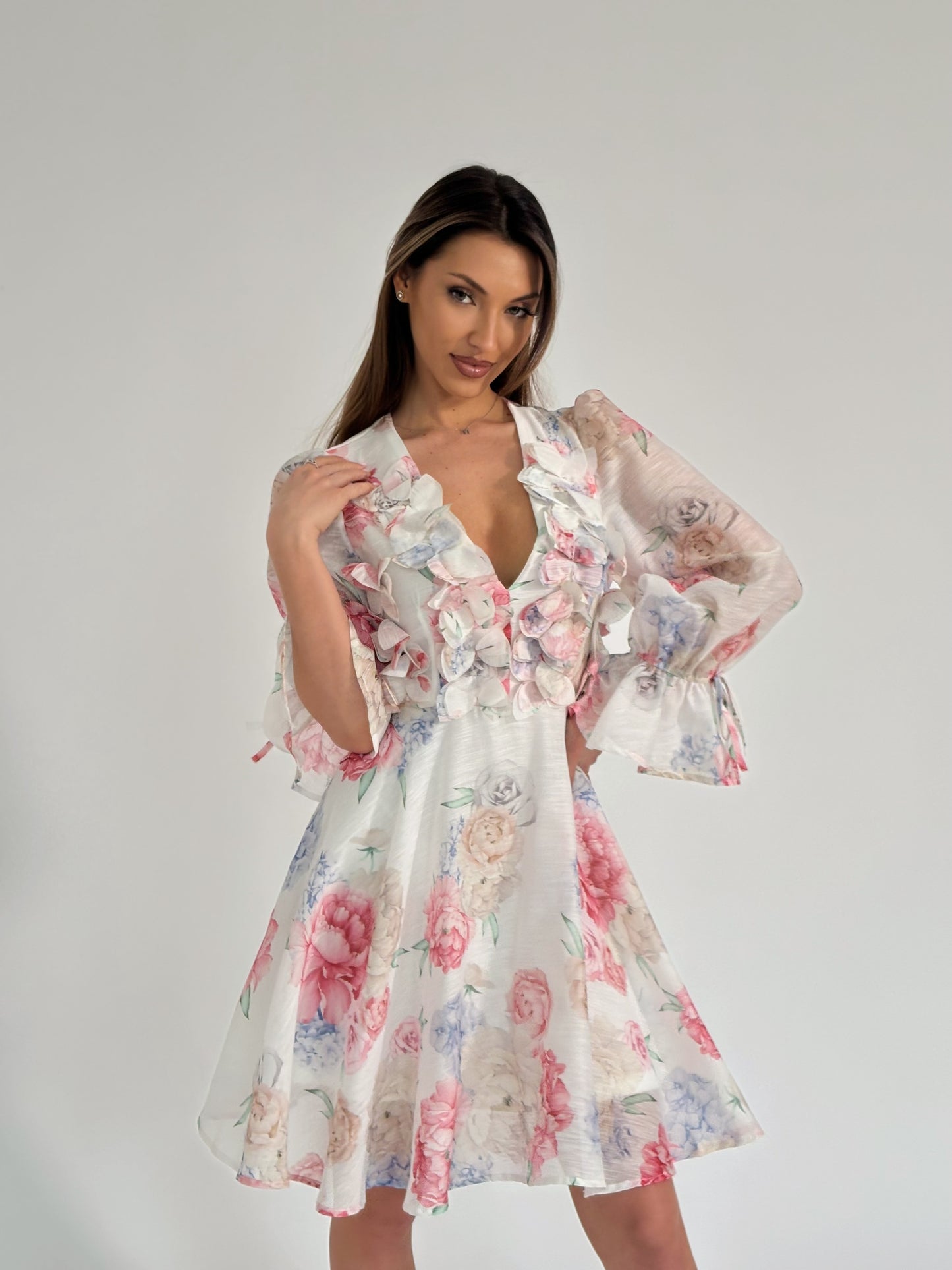 Рокля Flora с цветя