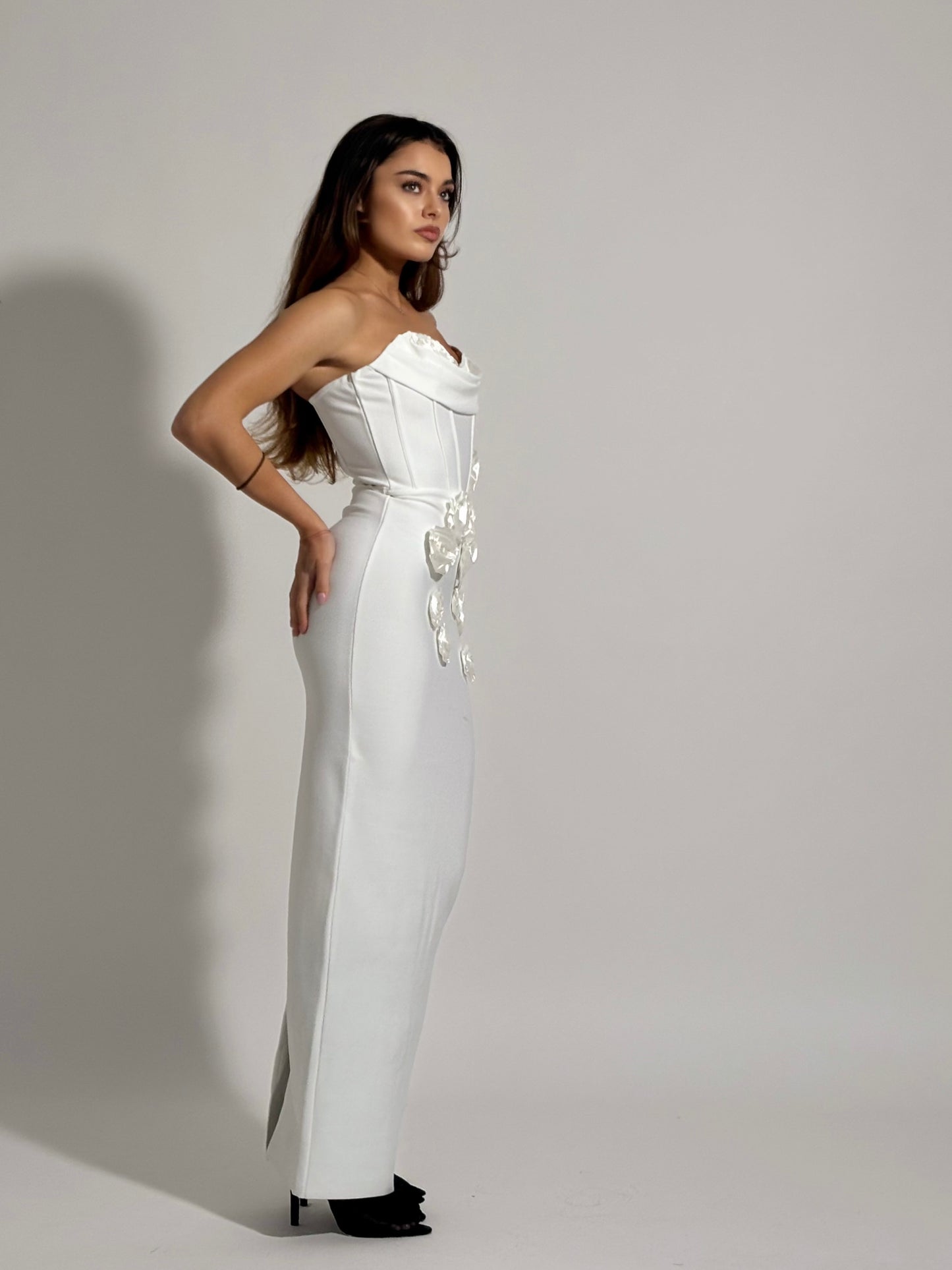 Бандажна рокля Emily с рози