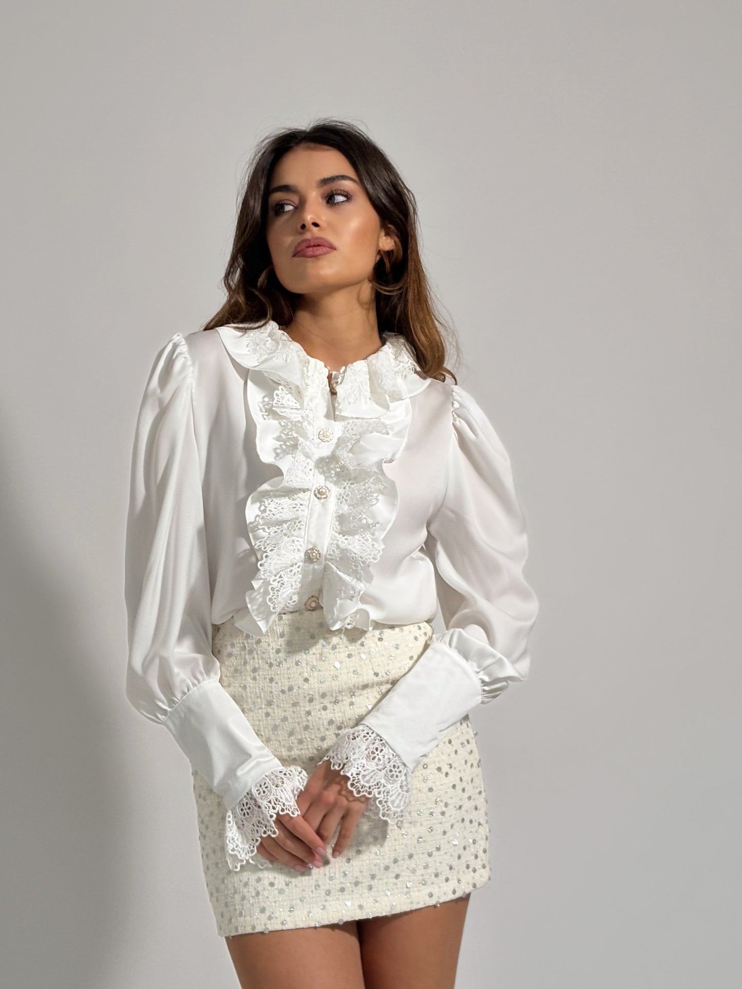 Сатенена риза с жабо Glow