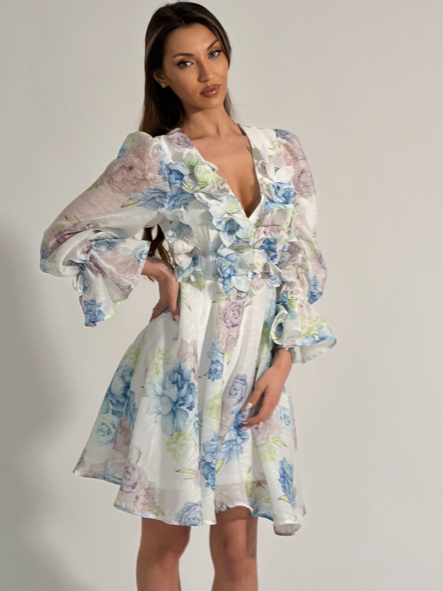 Рокля Flora с цветя