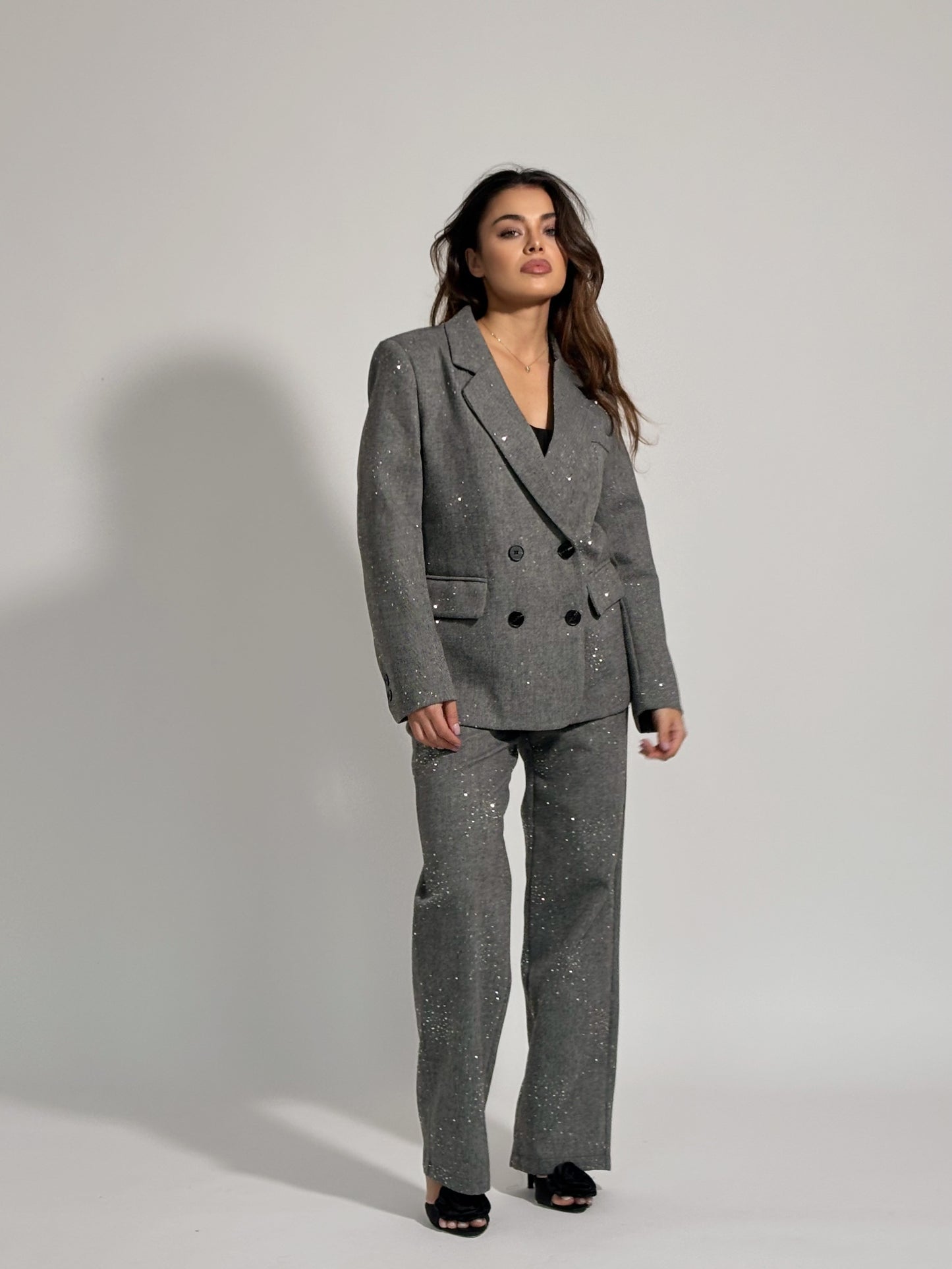 Костюм Viola с камъни и вълна