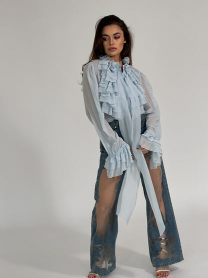 Риза Matilda с рози