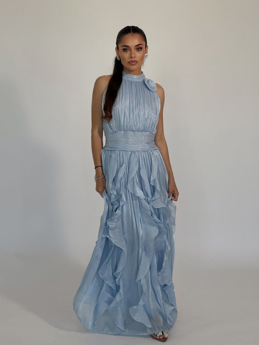 Дълга сатенена рокля Loliva с цвете