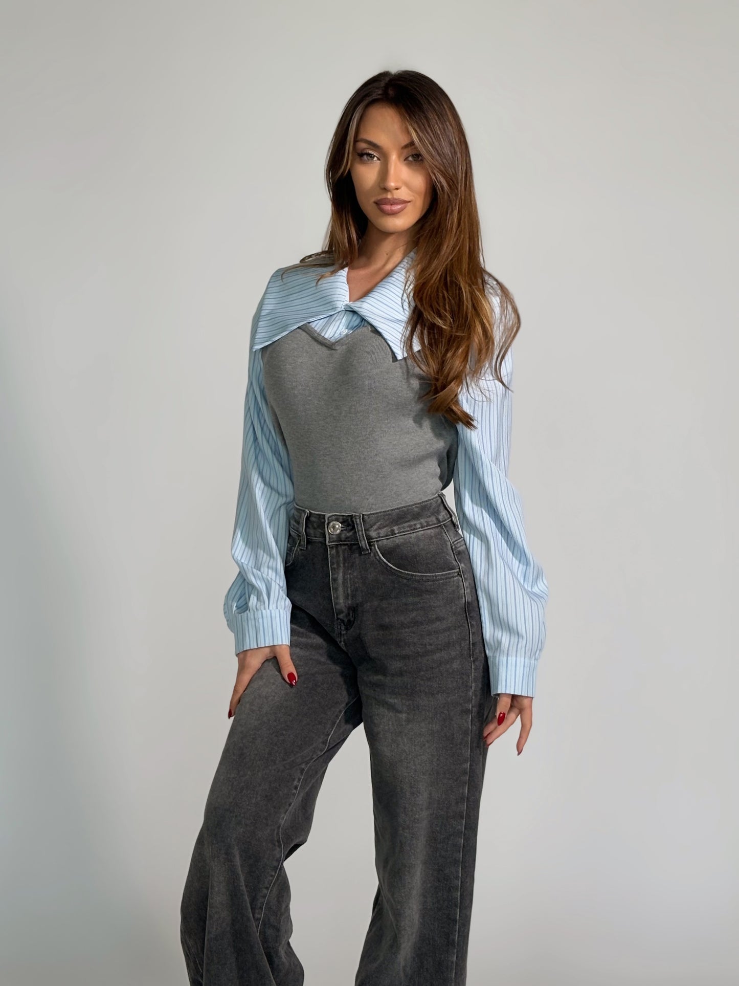 Риза с пришито бюстие Venis