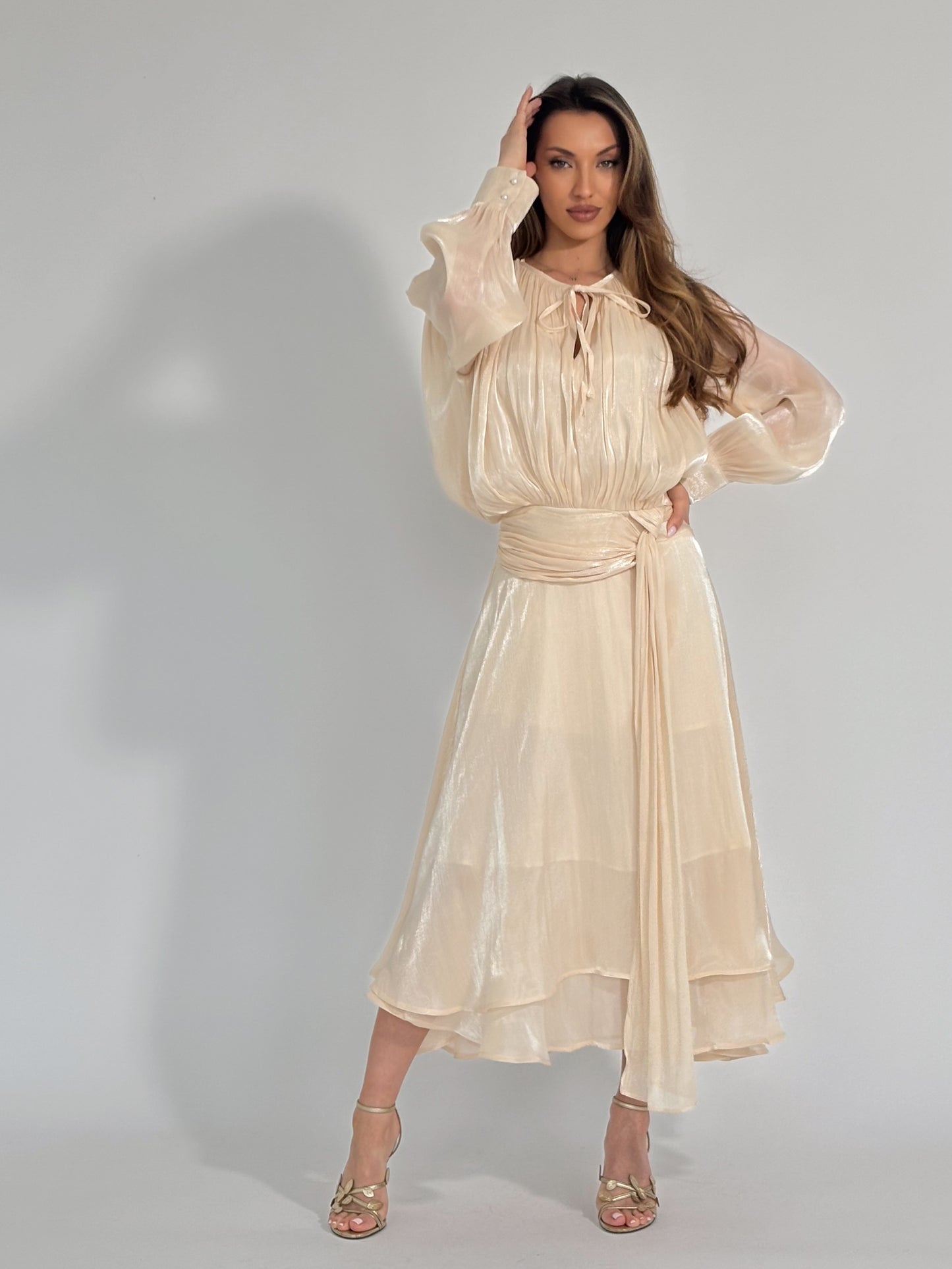 Сатенена рокля Carmella