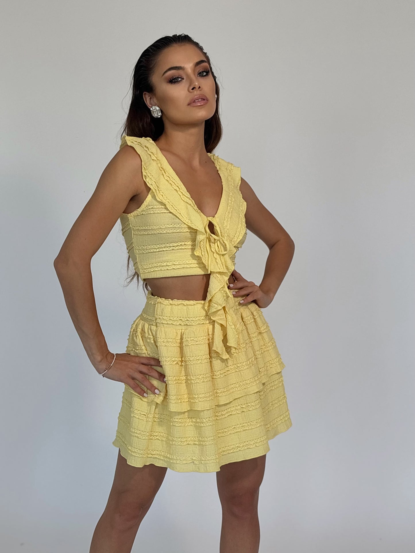 Belinda set