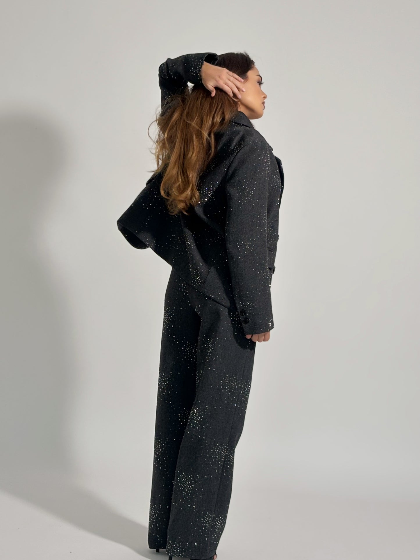 Костюм Viola с камъни и вълна