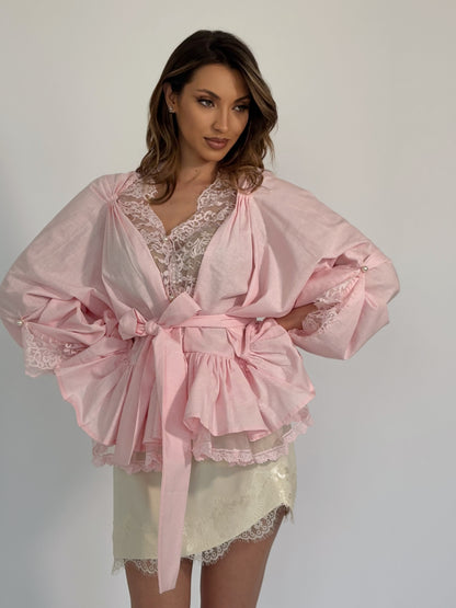 Риза с дантела и колан Folora