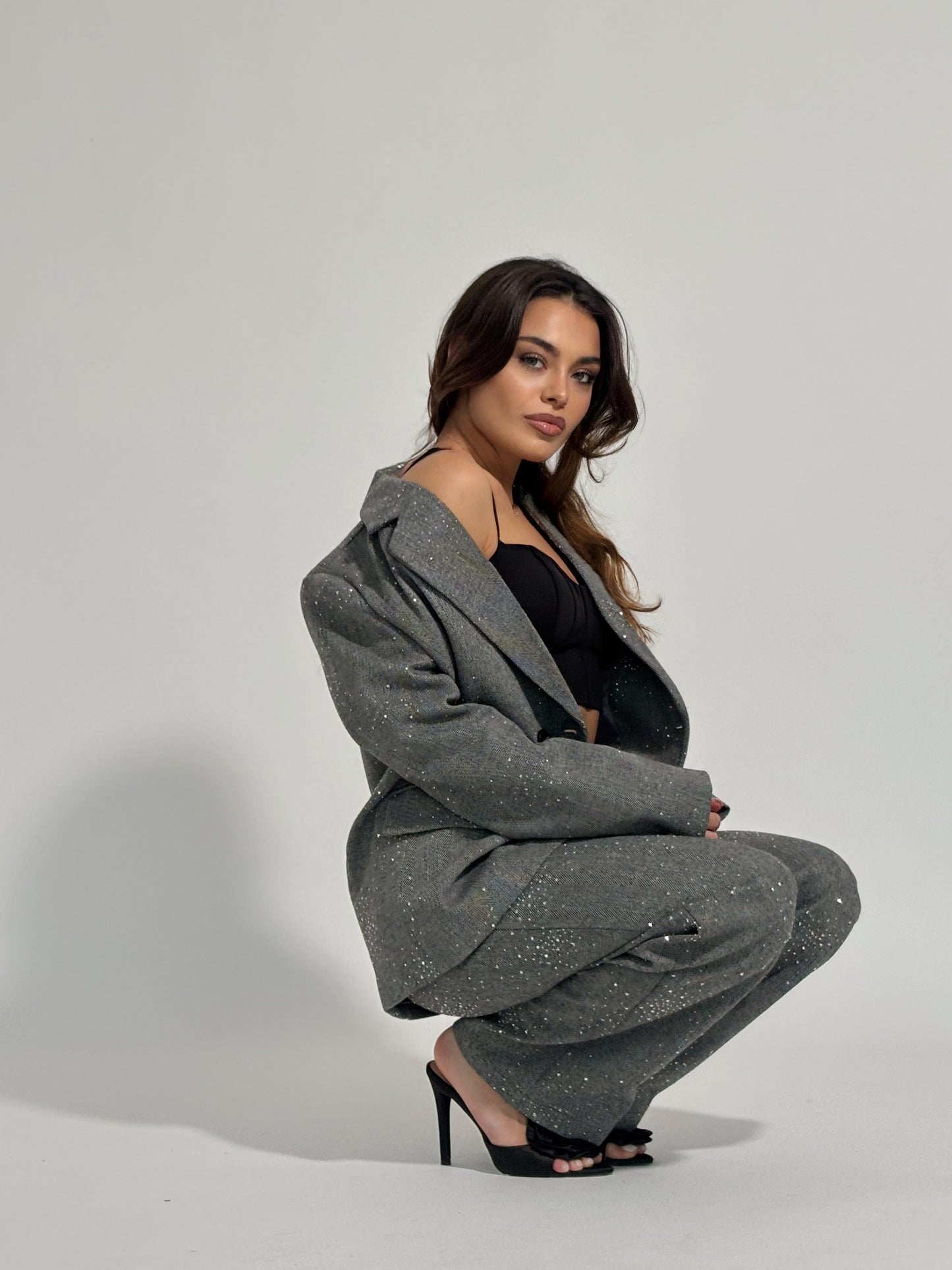 Костюм Viola с камъни и вълна