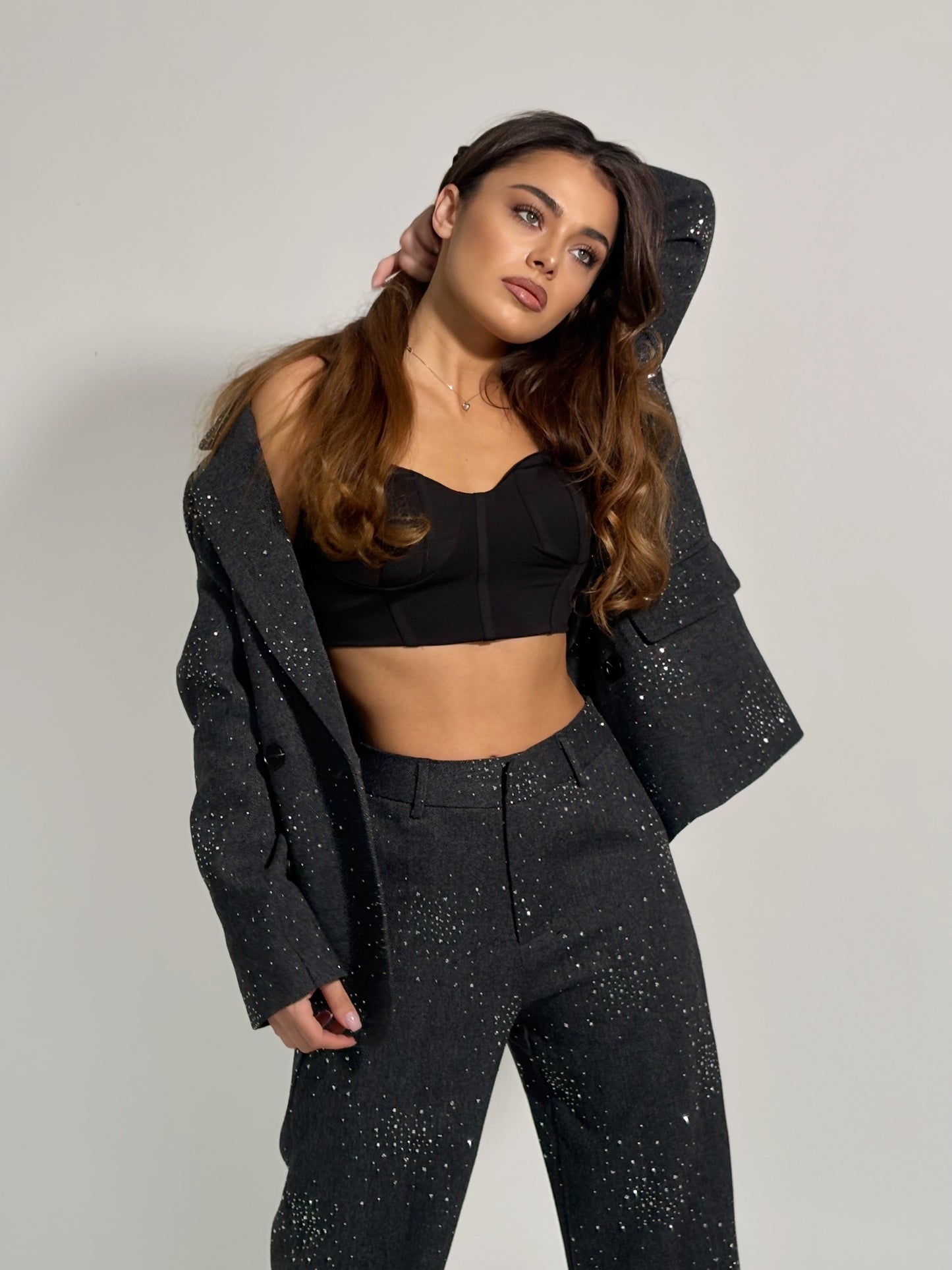 Костюм Viola с камъни и вълна