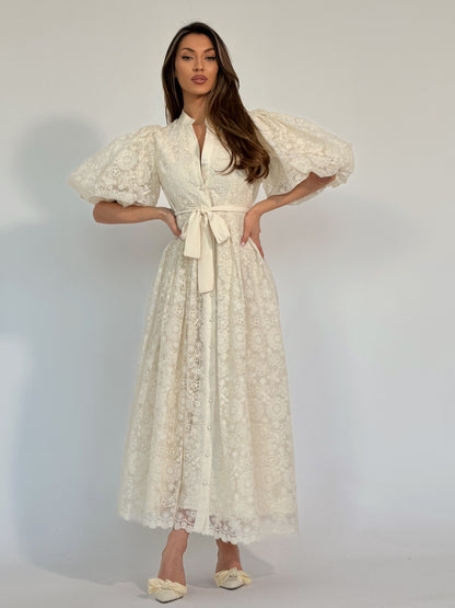 Дантелена рокля Belina