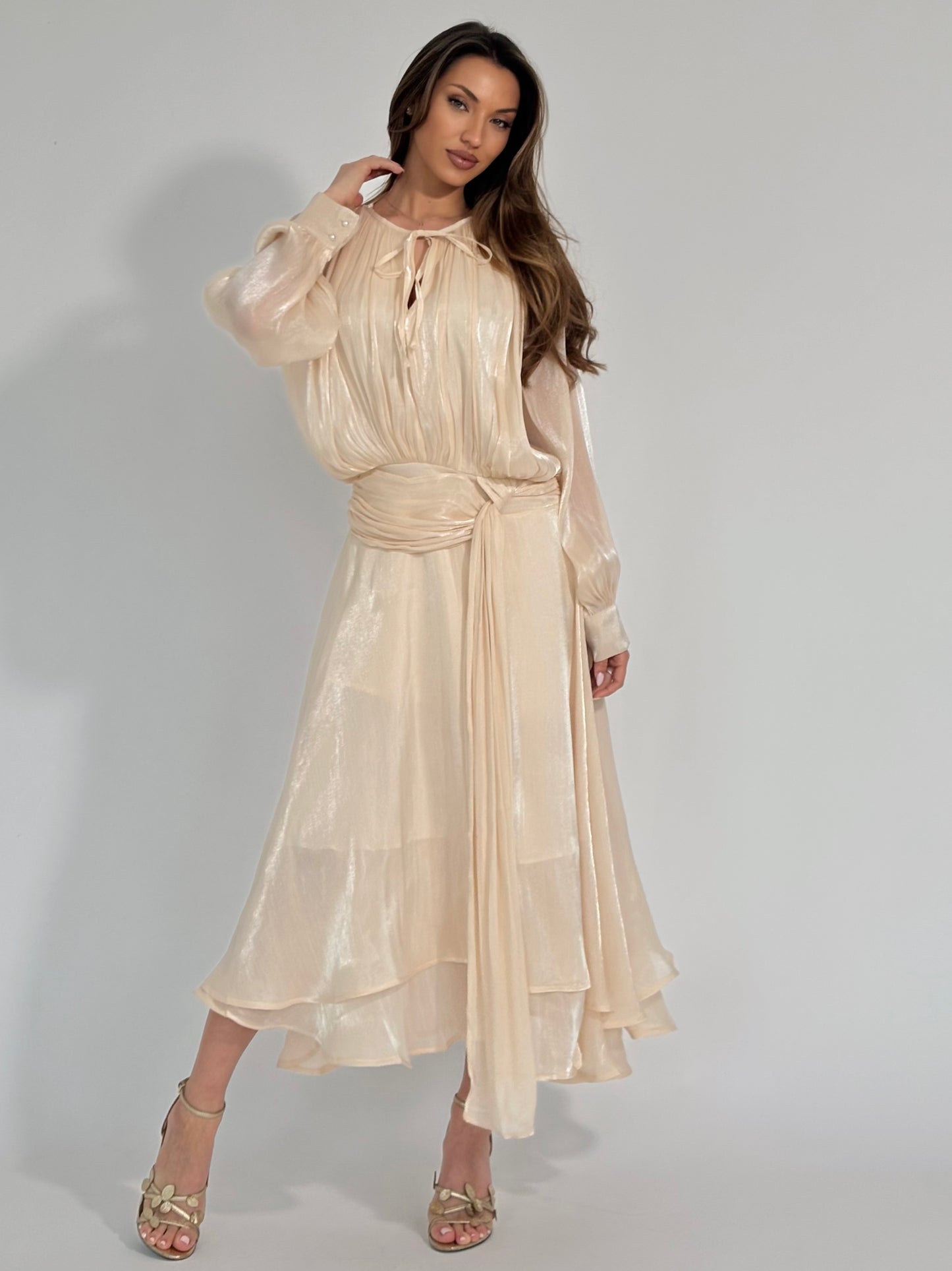 Сатенена рокля Carmella