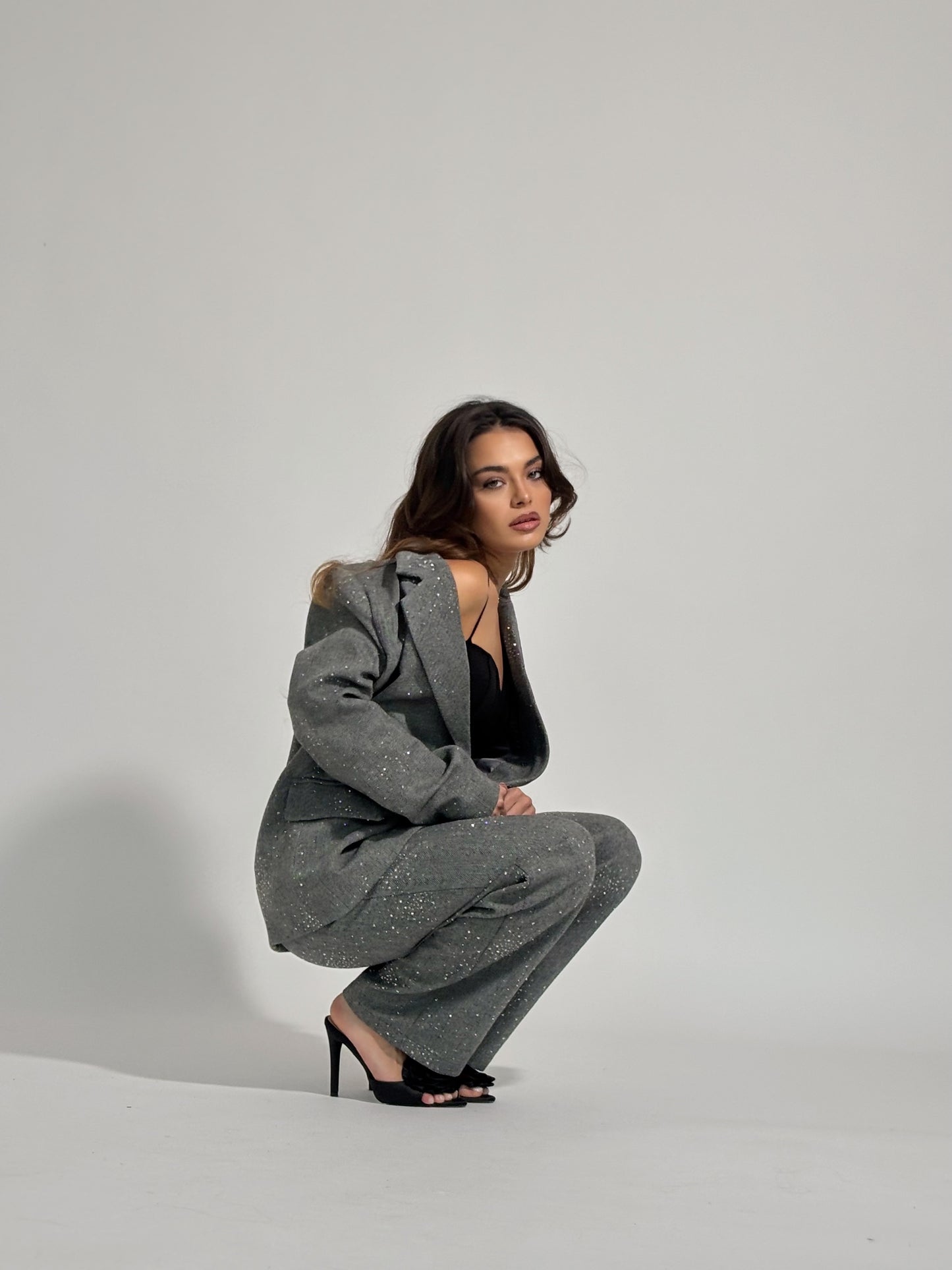 Костюм Viola с камъни и вълна