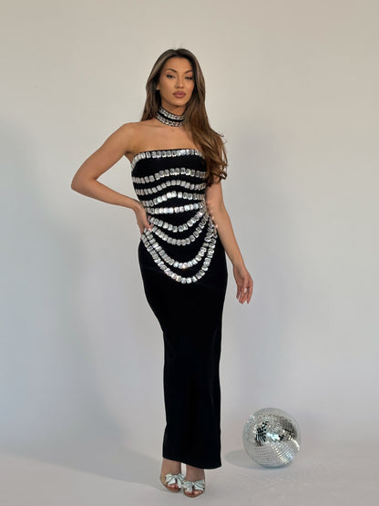 Бандажна рокля с камъни и чокър Casila