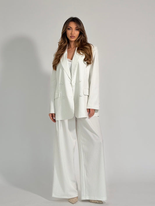 Костюм Darona с райе и широк панталон