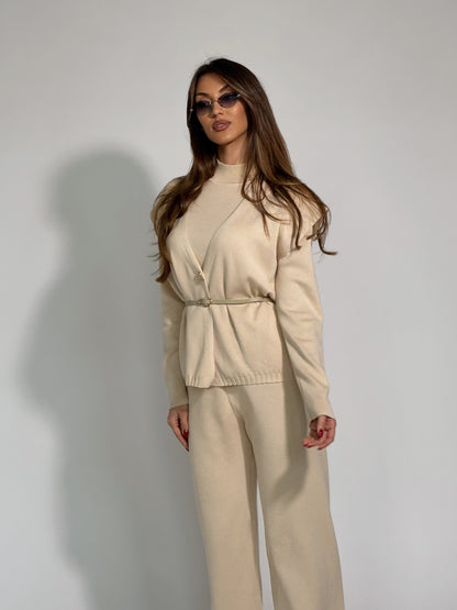 Комплект Leila от три части и колан