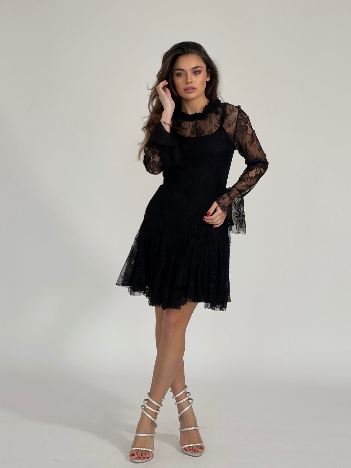 Дантелена рокля Talina