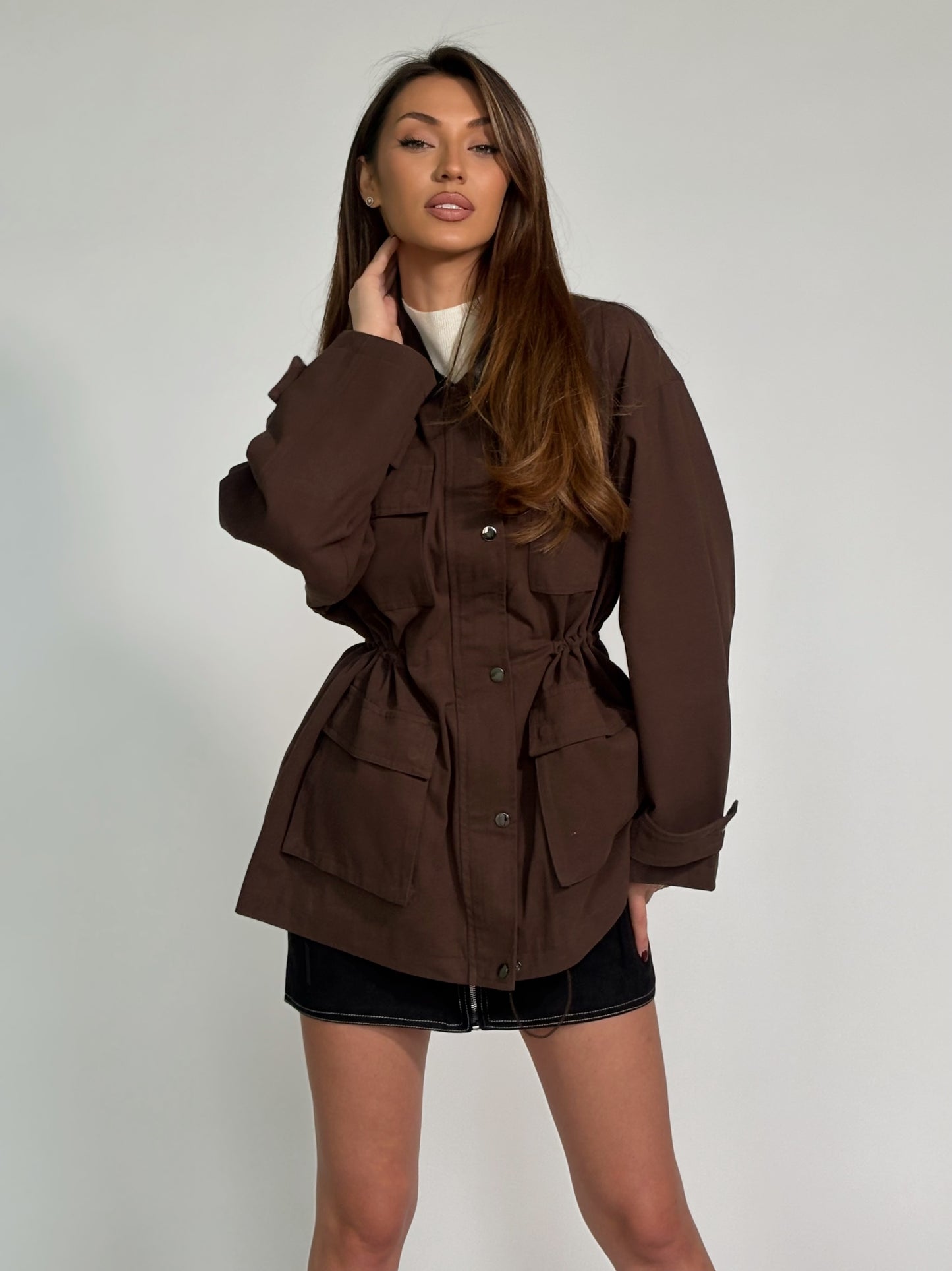 Тренчкот Amela със затягане в талията