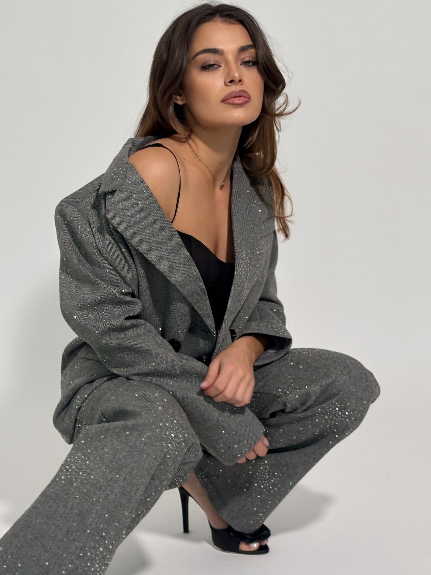 Костюм Viola с камъни и вълна