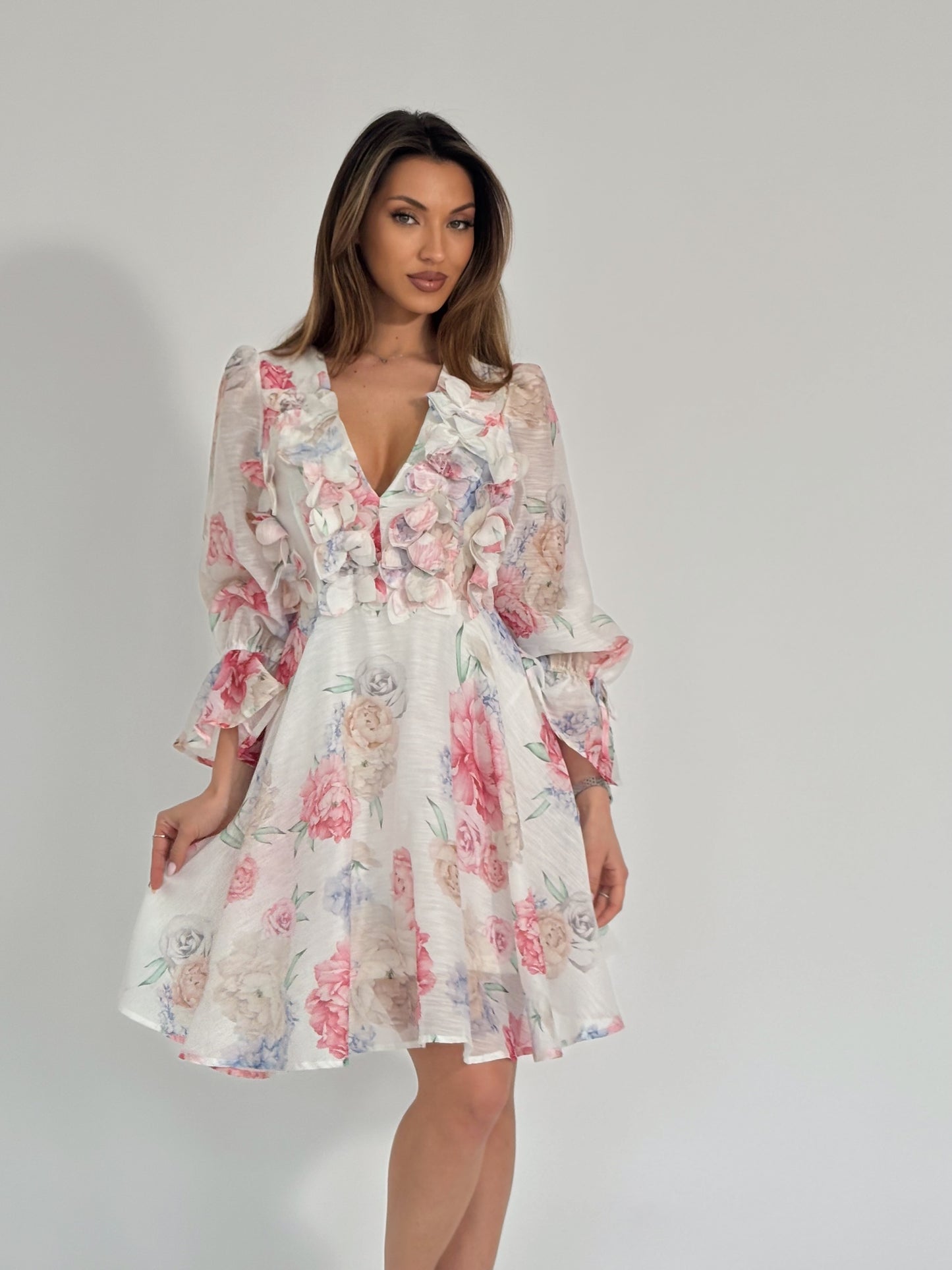 Рокля Flora с цветя