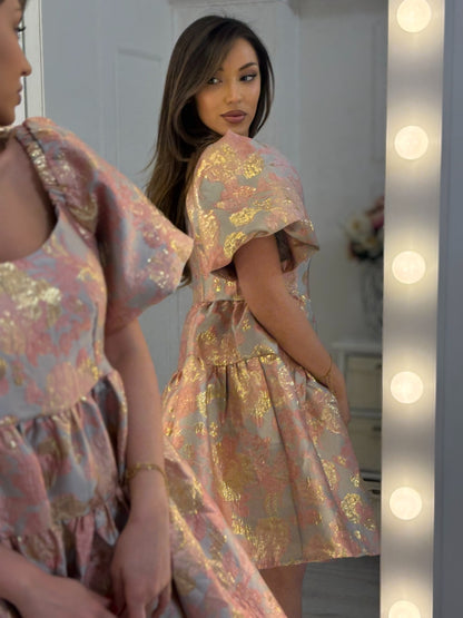 Рокля Glamour със златен ефект