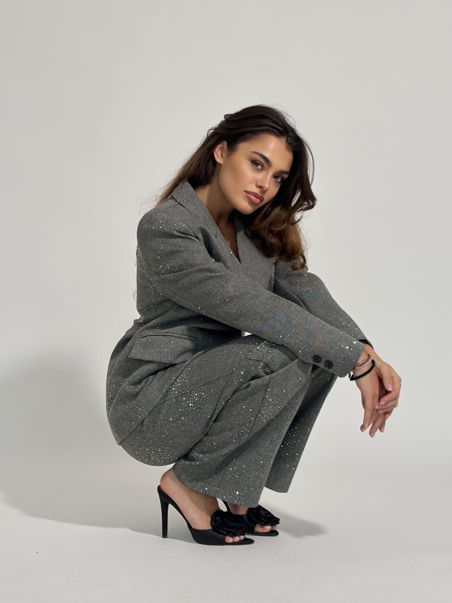 Костюм Viola с камъни и вълна