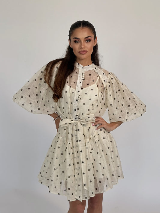 Къса рокля на точки Polka